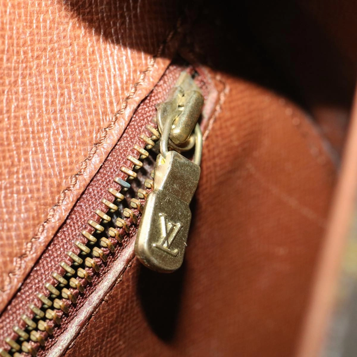LOUIS VUITTON Monogram Saint Cloud GM Shoulder Bag M51242 LV tb574