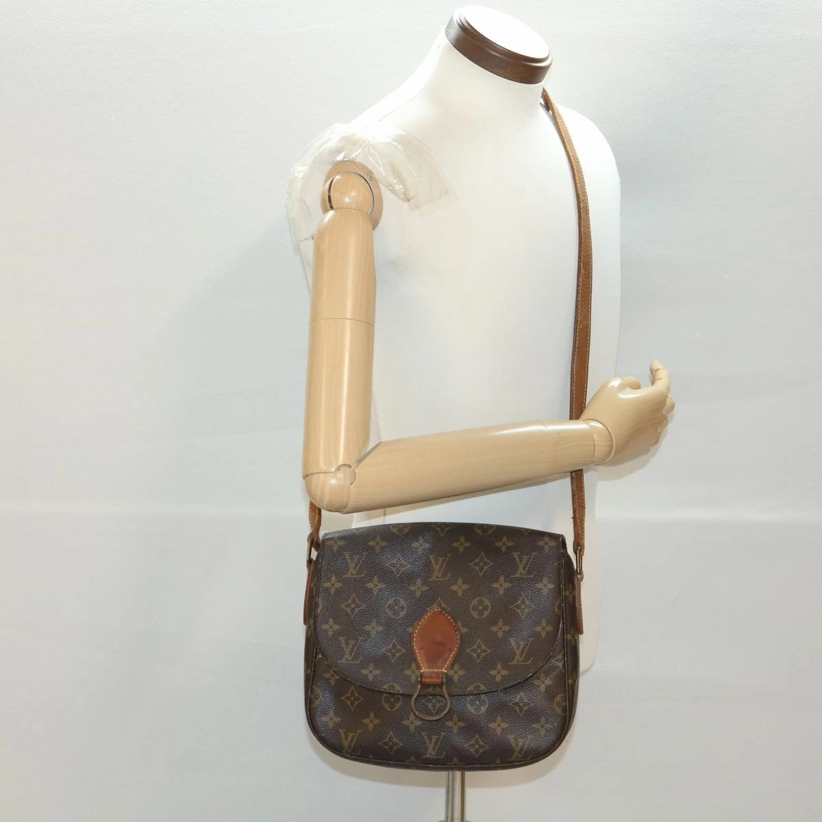 LOUIS VUITTON Monogram Saint Cloud GM Shoulder Bag M51242 LV tb574