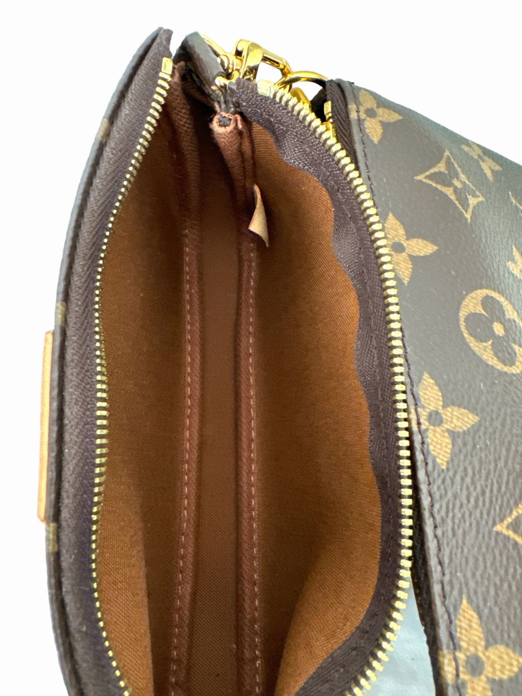 Louis Vuitton Multi Pochette Accessoires Monogram Rose Clair Crossbody Bag