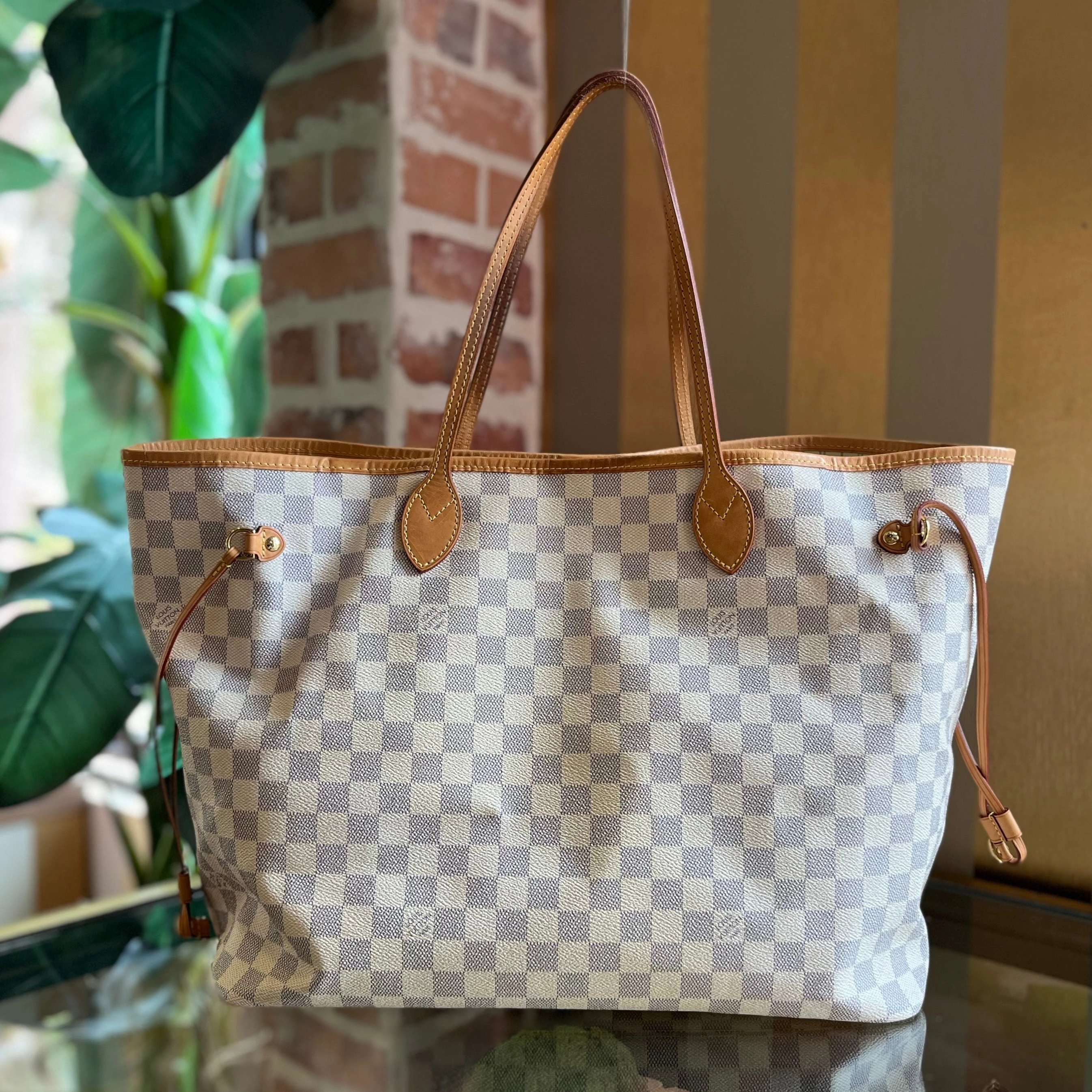 LOUIS VUITTON Neverfull GM White Damier Azur Canvas Tote Bag
