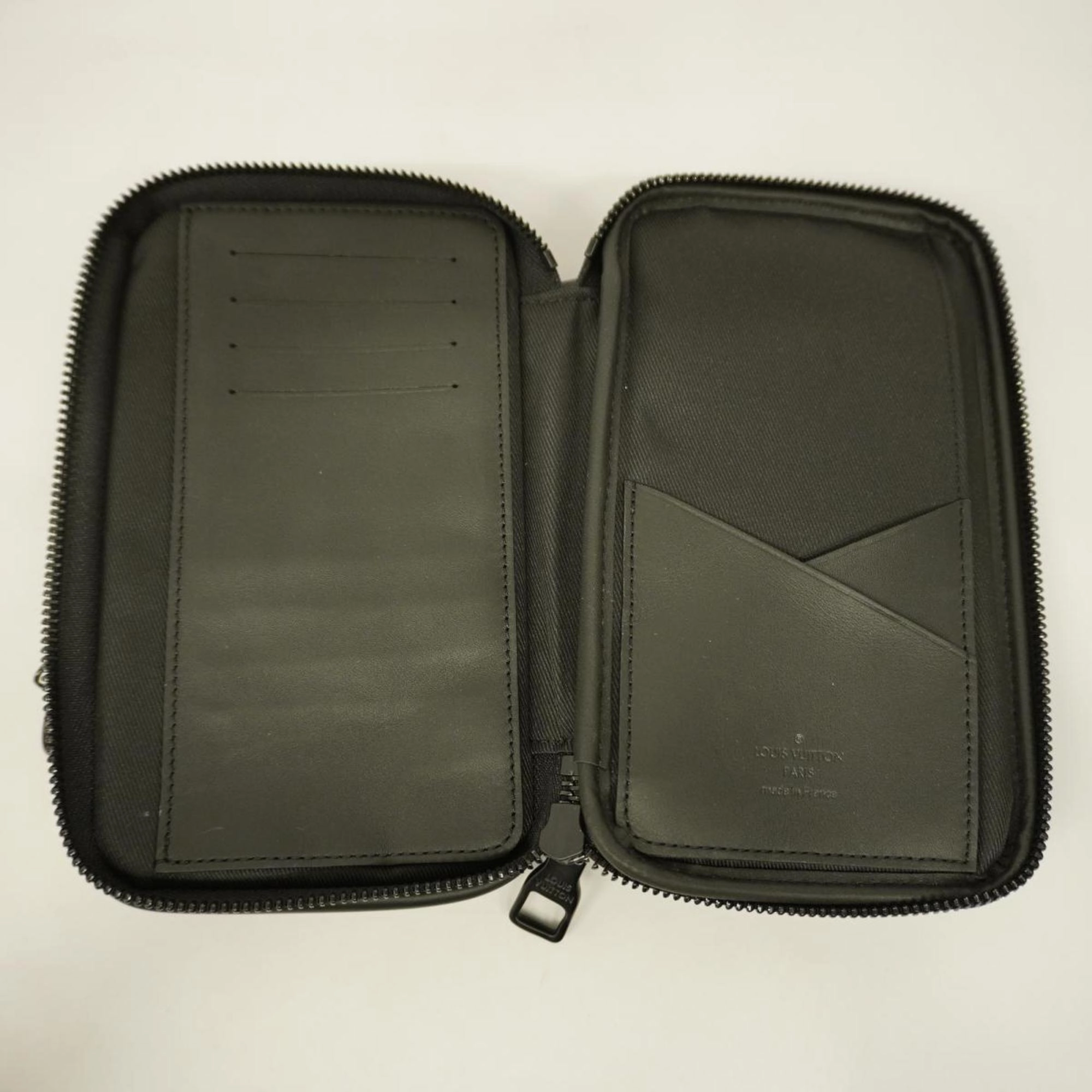 Louis Vuitton Nigo  Canvas Shoulder Bag ()