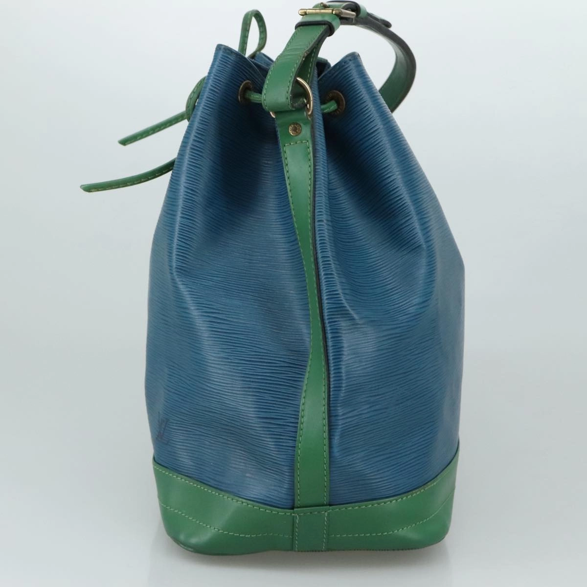 Louis Vuitton No Blue Leather Shoulder Bag