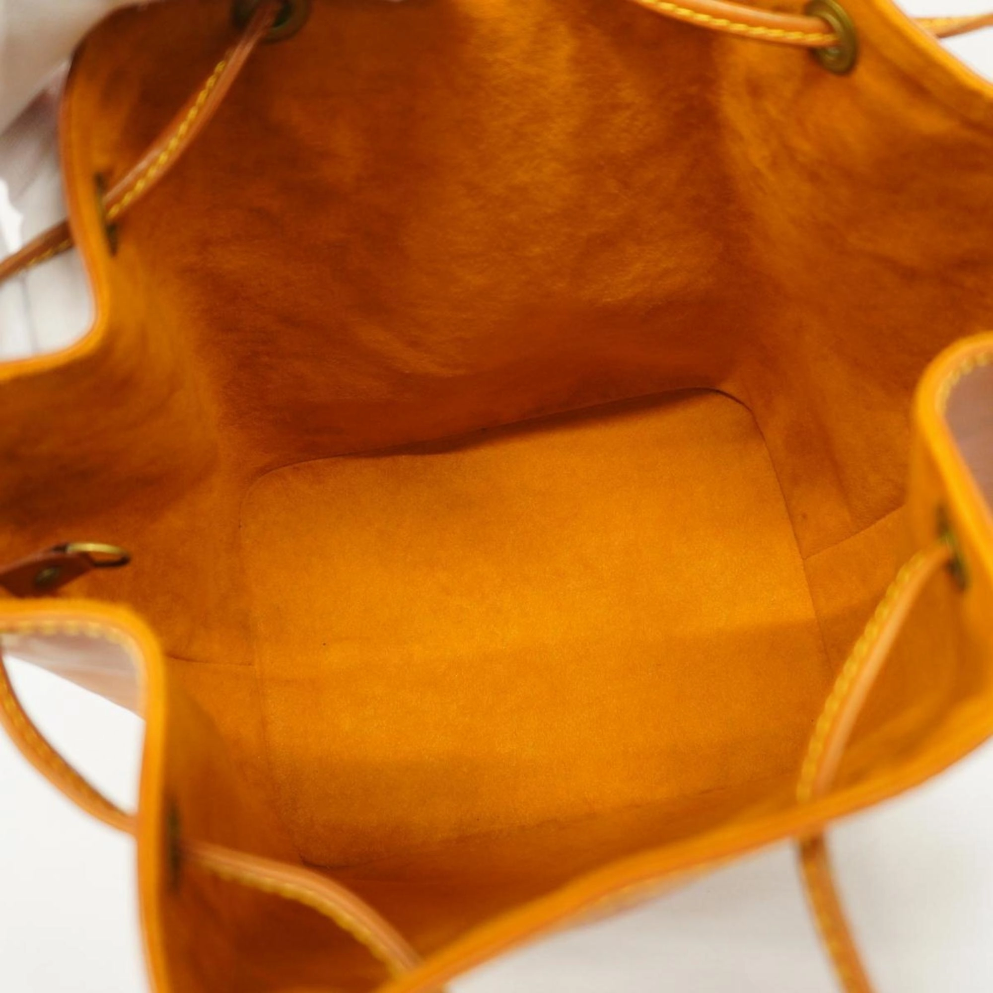 Louis Vuitton No  Leather Shoulder Bag ()