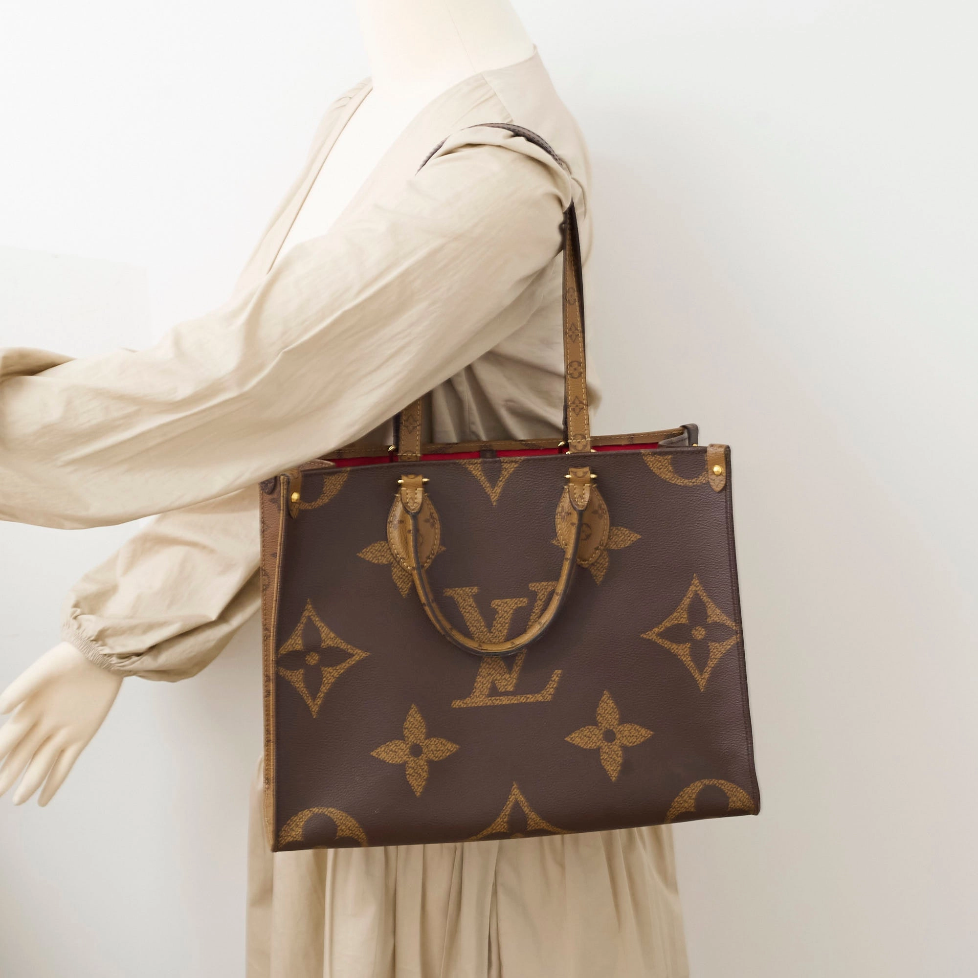 Louis Vuitton On The  Go MM Monogram