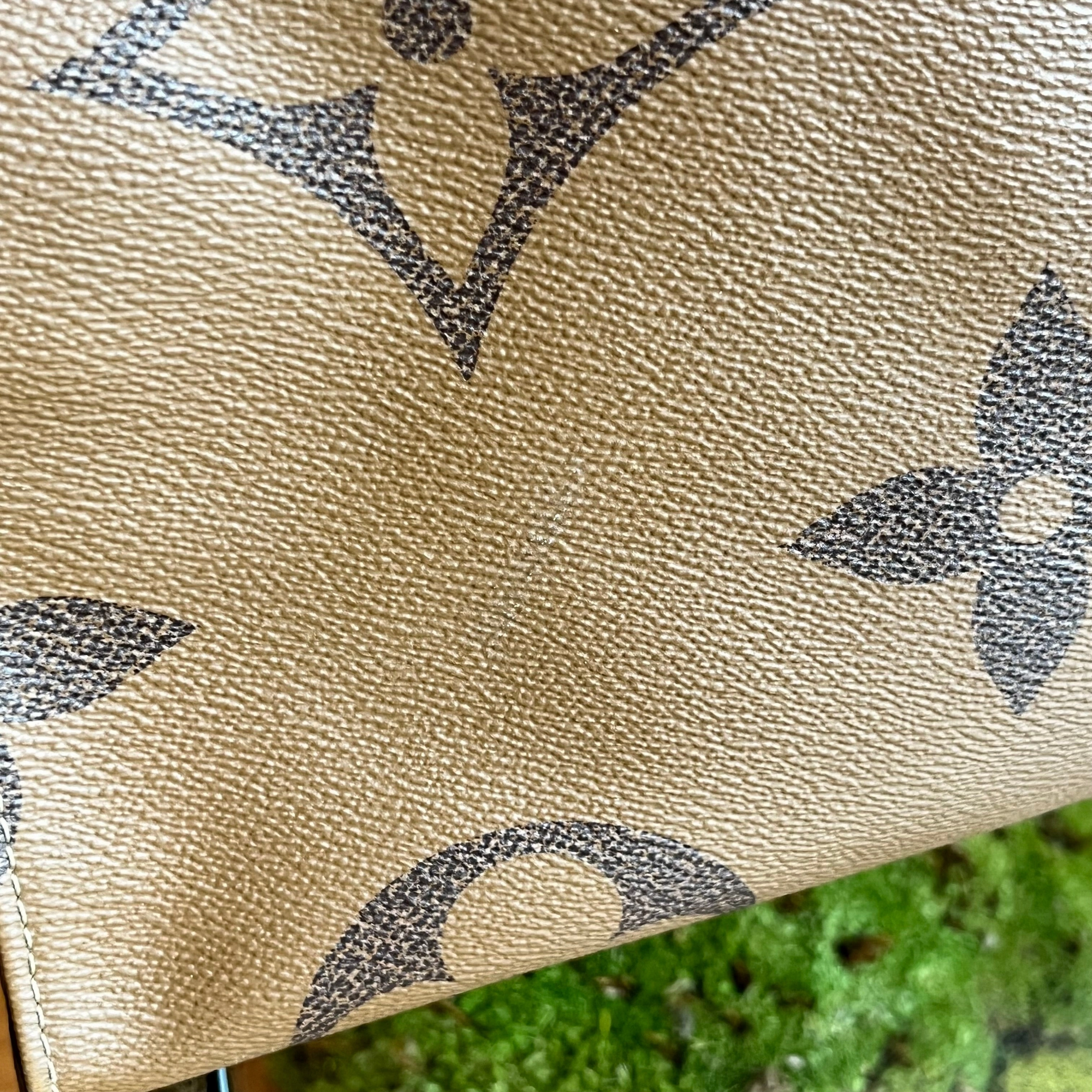 LOUIS VUITTON OnTheGo GM Giant Monogram Reverse Canvas Tote Bag