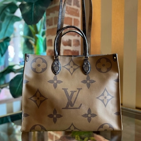 LOUIS VUITTON OnTheGo GM Giant Monogram Reverse Canvas Tote Bag