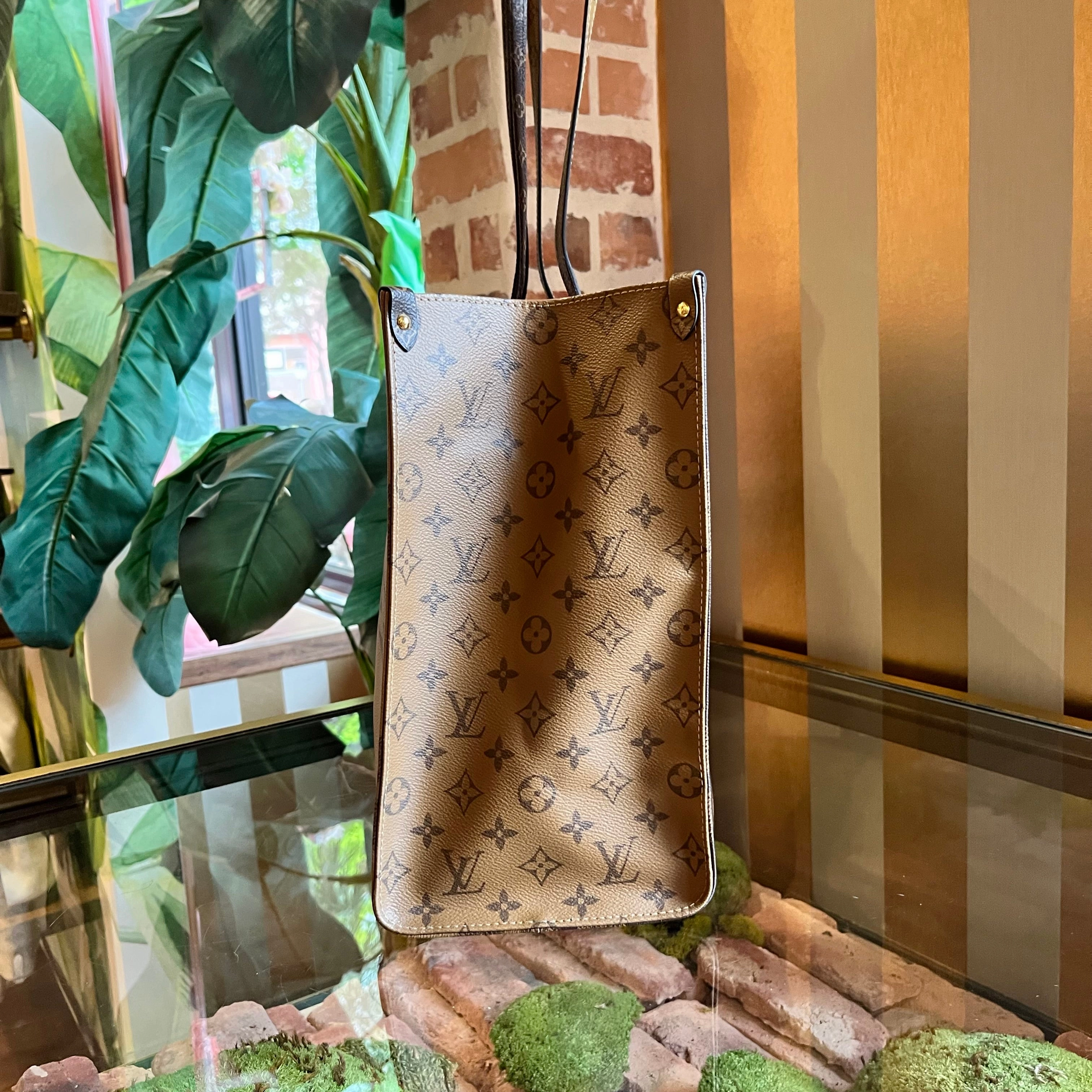 LOUIS VUITTON OnTheGo GM Giant Monogram Reverse Canvas Tote Bag