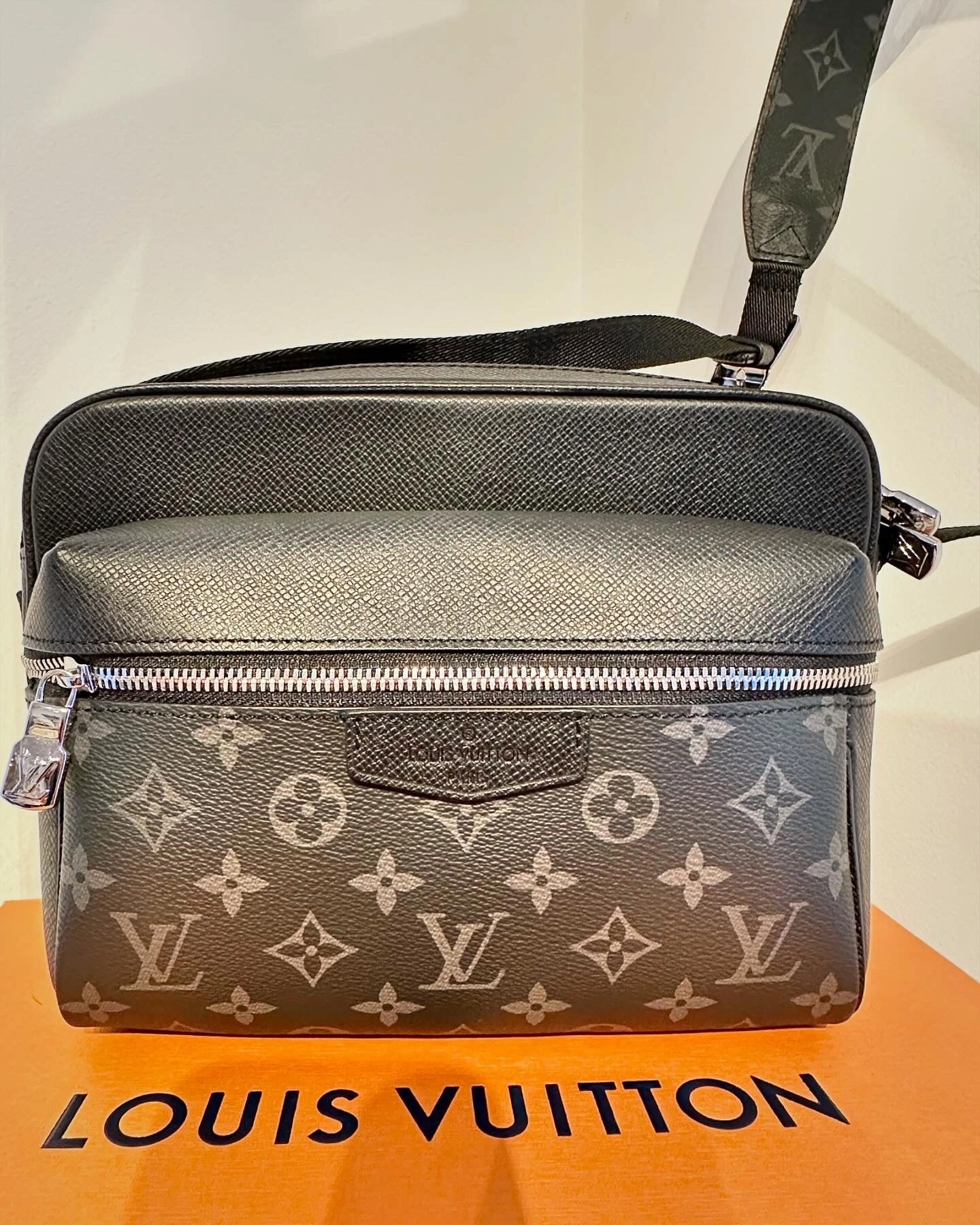 LOUIS VUITTON Outdoor Messenger Bag
