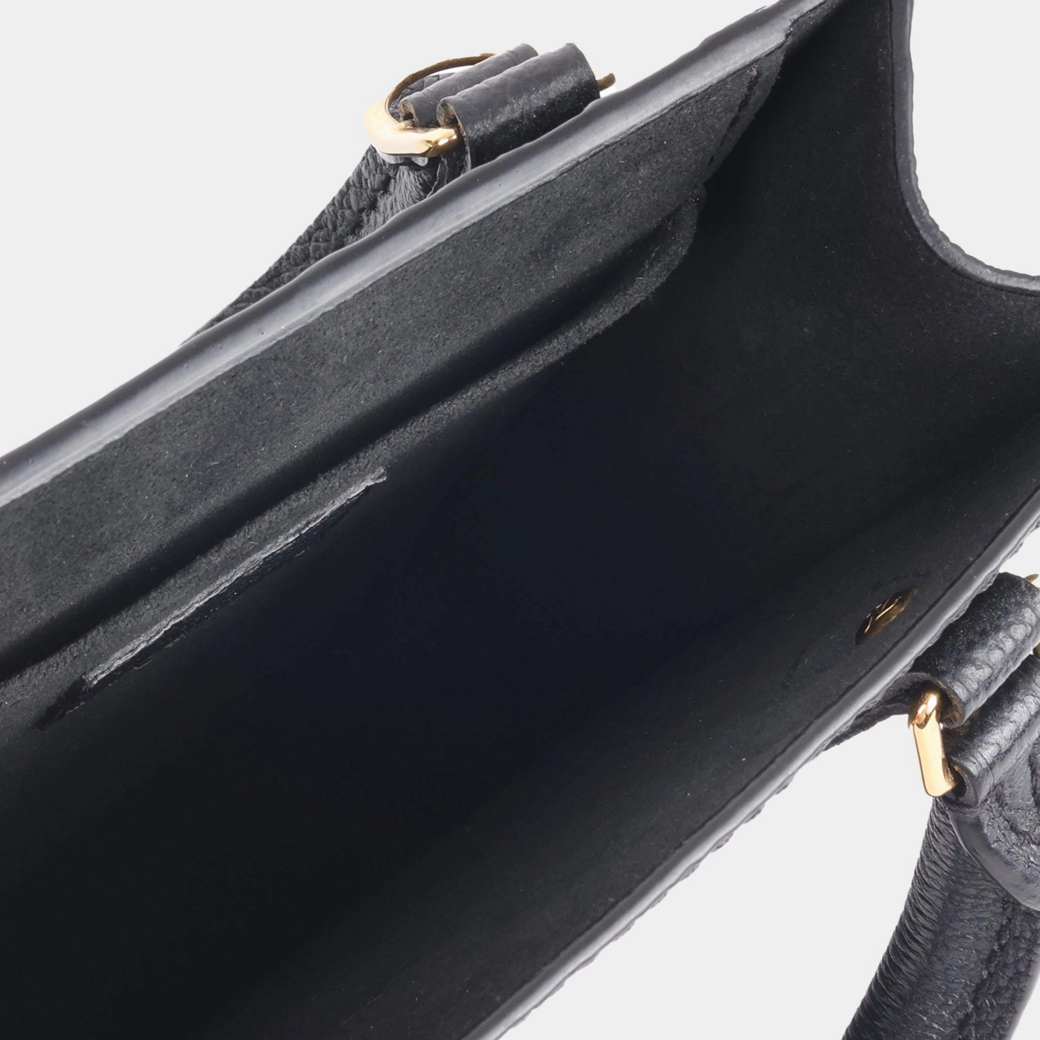 Louis Vuitton Petit Sac Plat