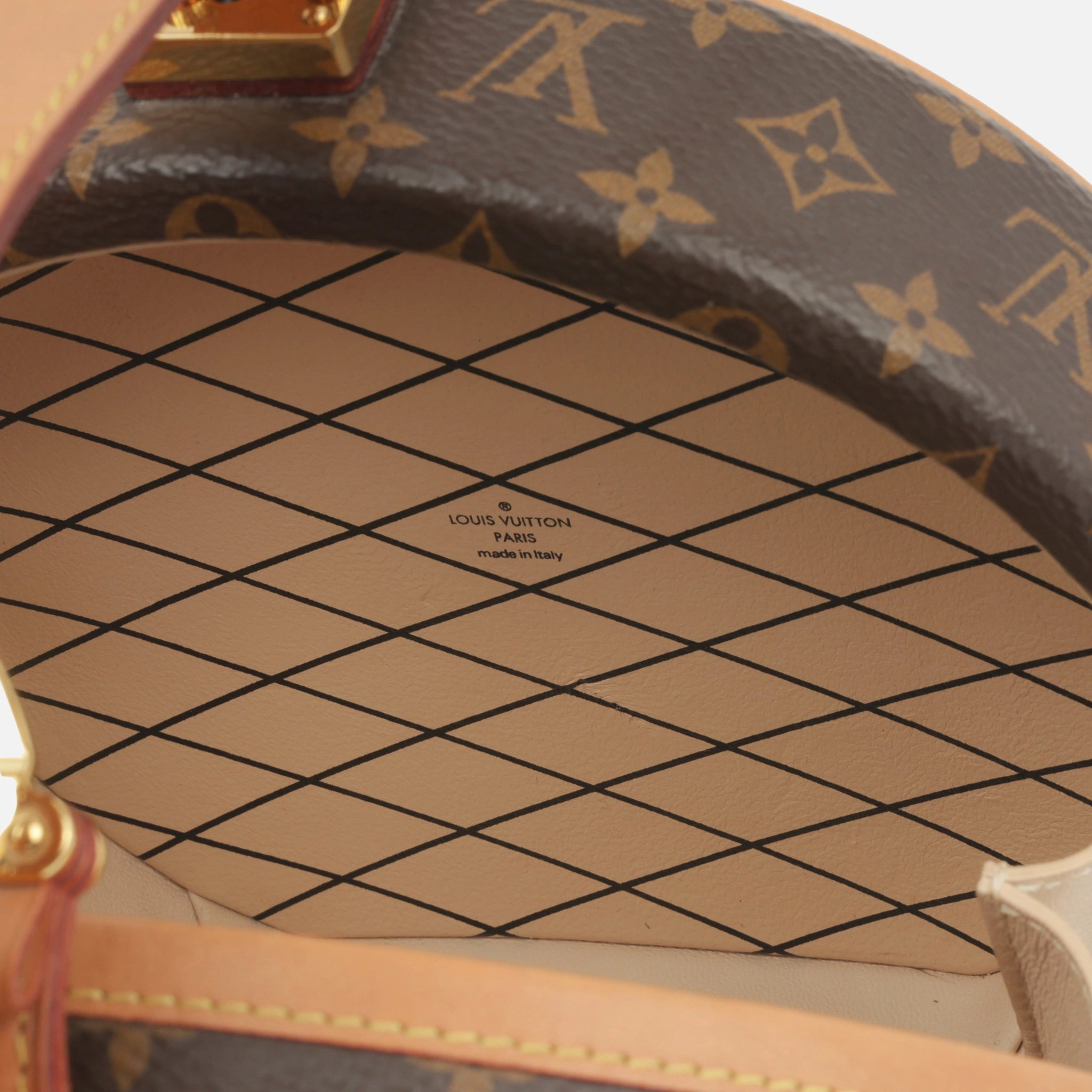 Louis Vuitton Petite Boite Chapeau