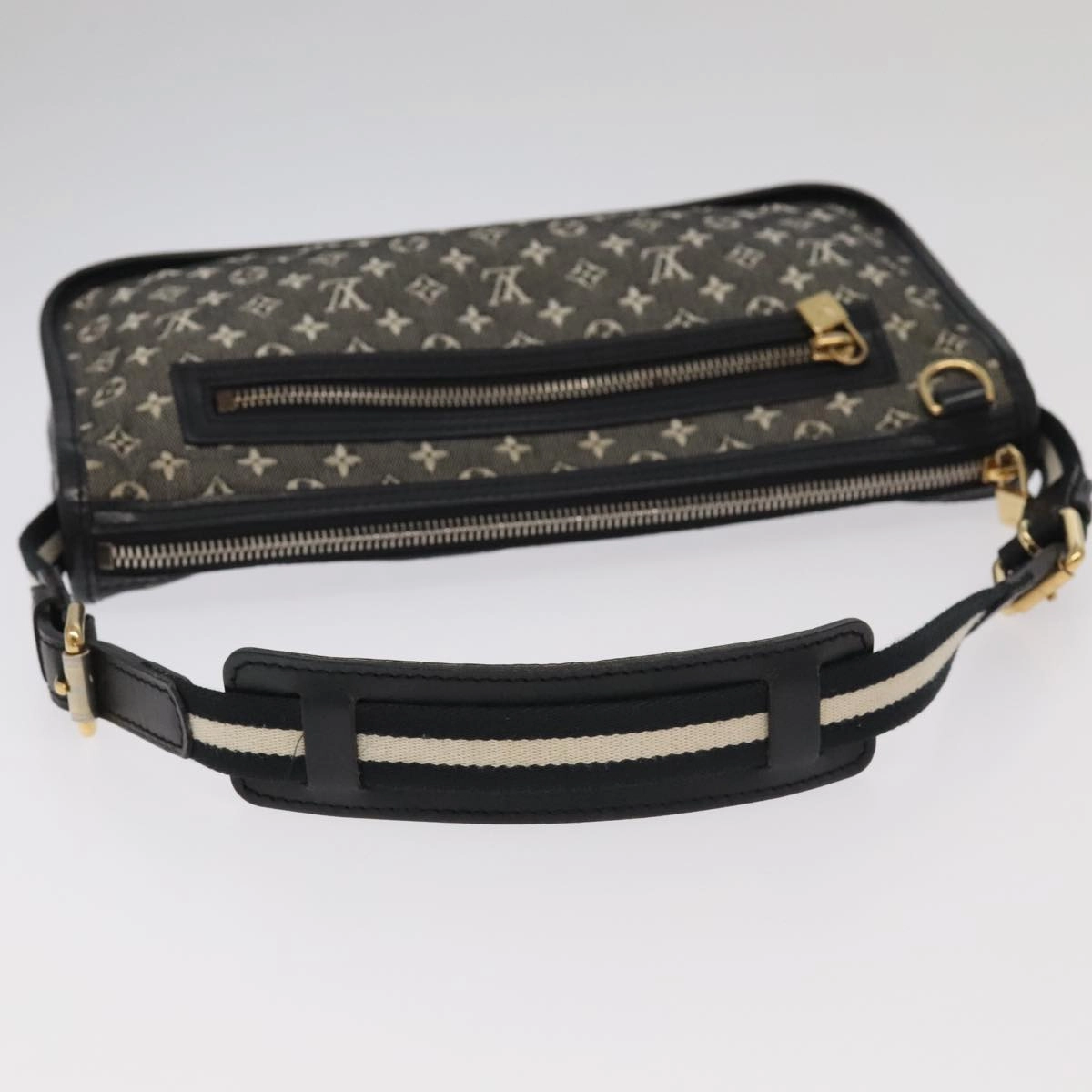 Louis Vuitton Pochette Black Canvas Shoulder Bag