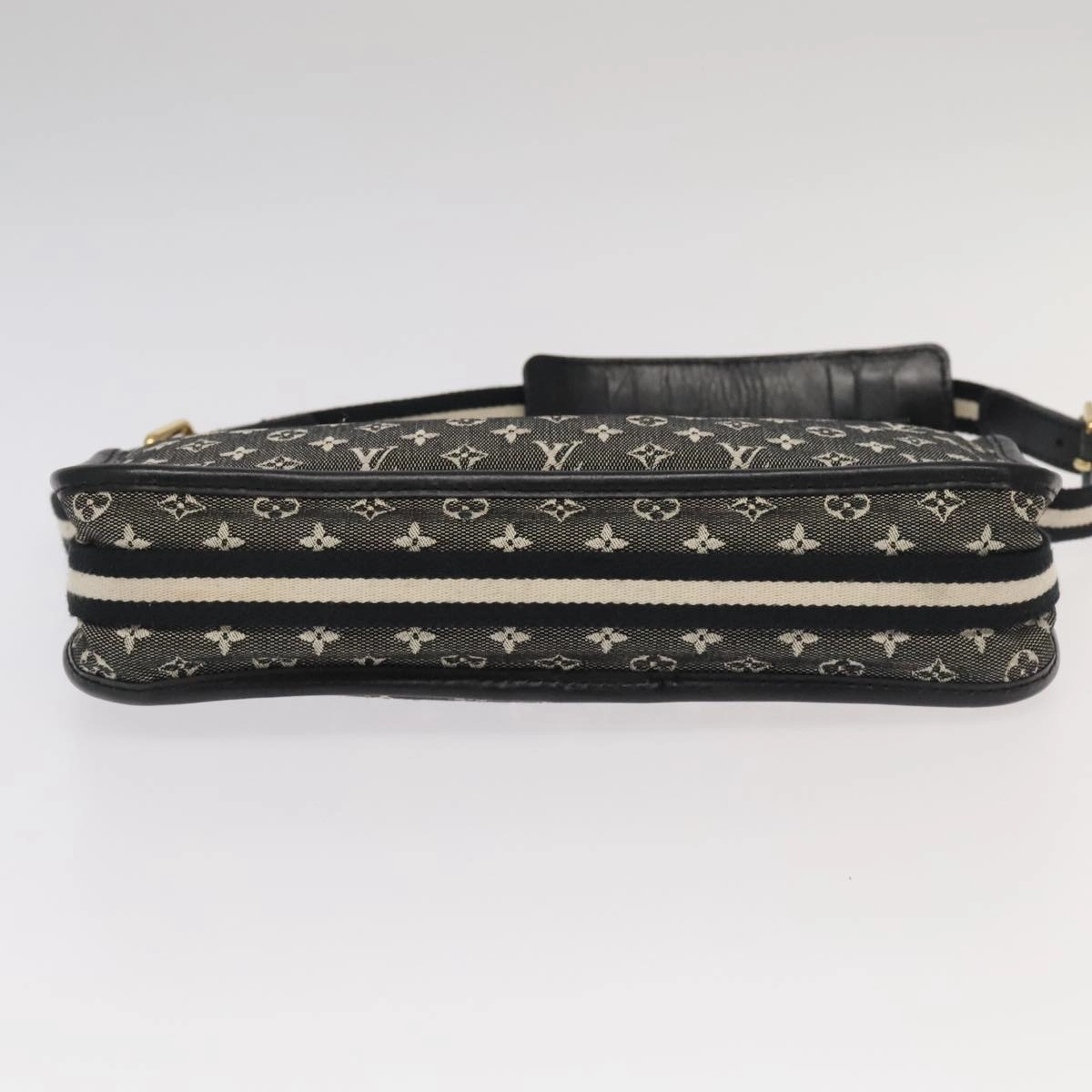 Louis Vuitton Pochette Black Canvas Shoulder Bag
