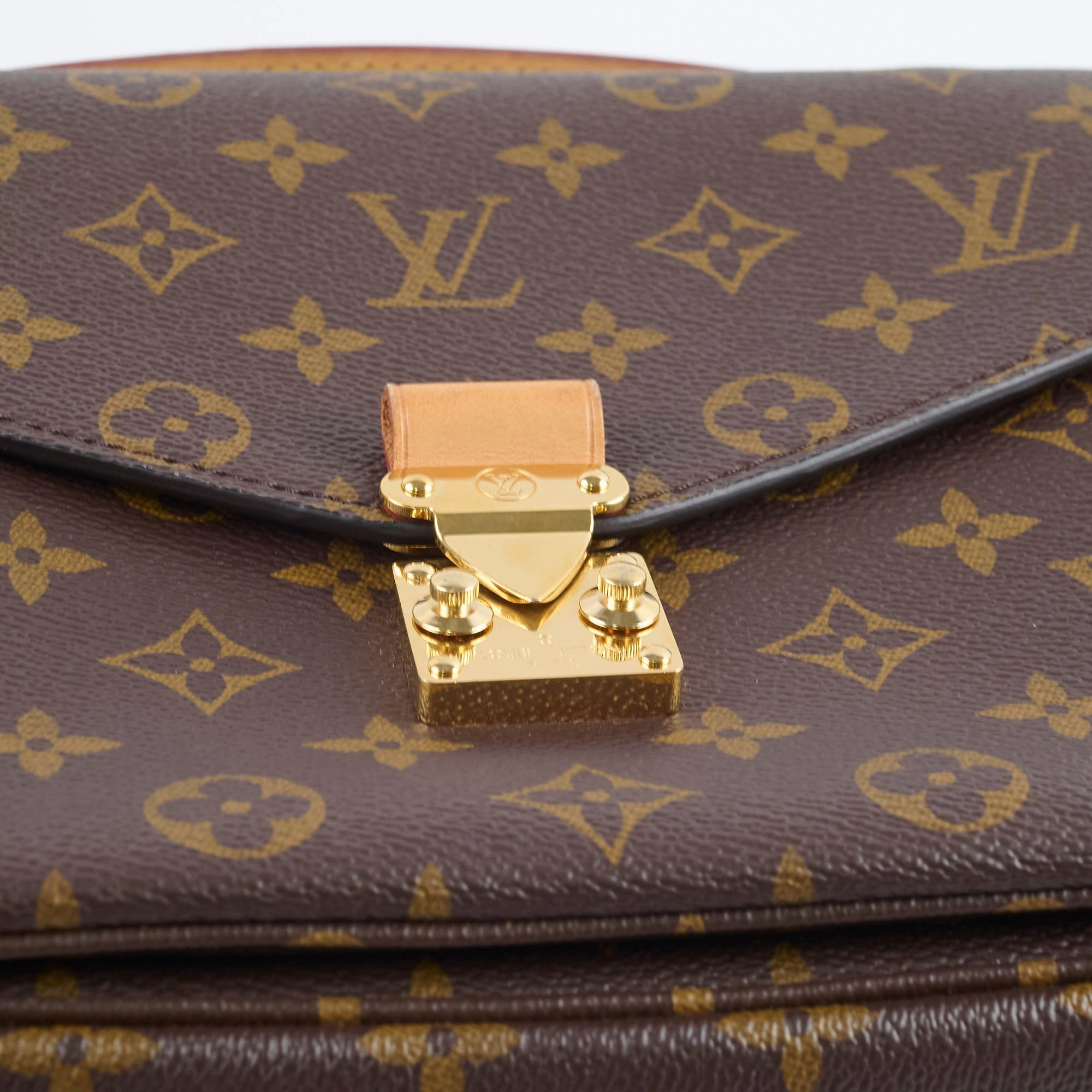 Louis Vuitton Pochette Metis Monogram