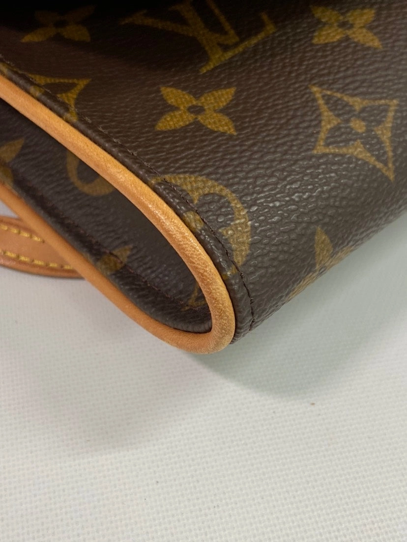 LOUIS VUITTON Pochette Twin GM Monogram Canvas Shoulder Bag - Brown