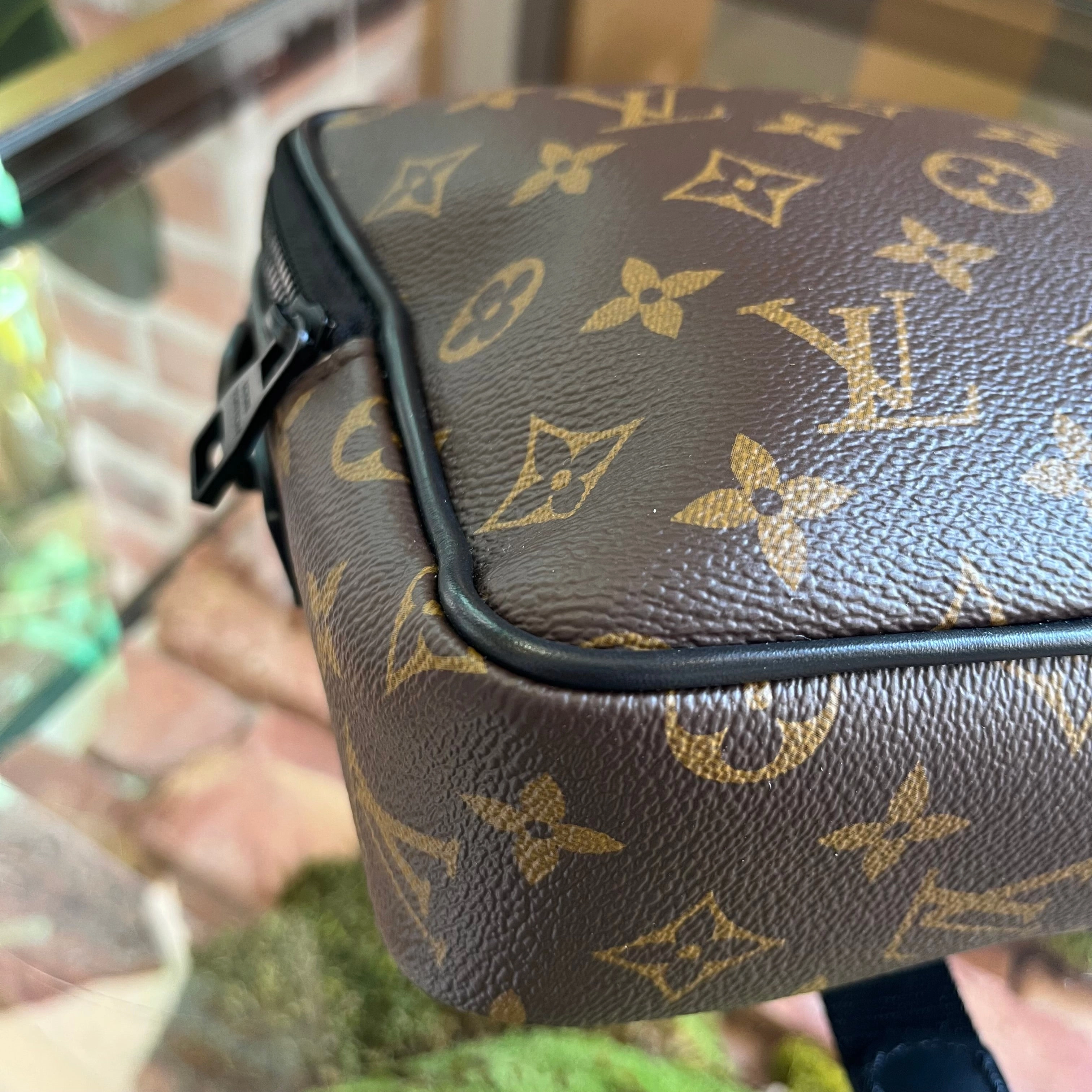 LOUIS VUITTON Quest Monogram Messenger