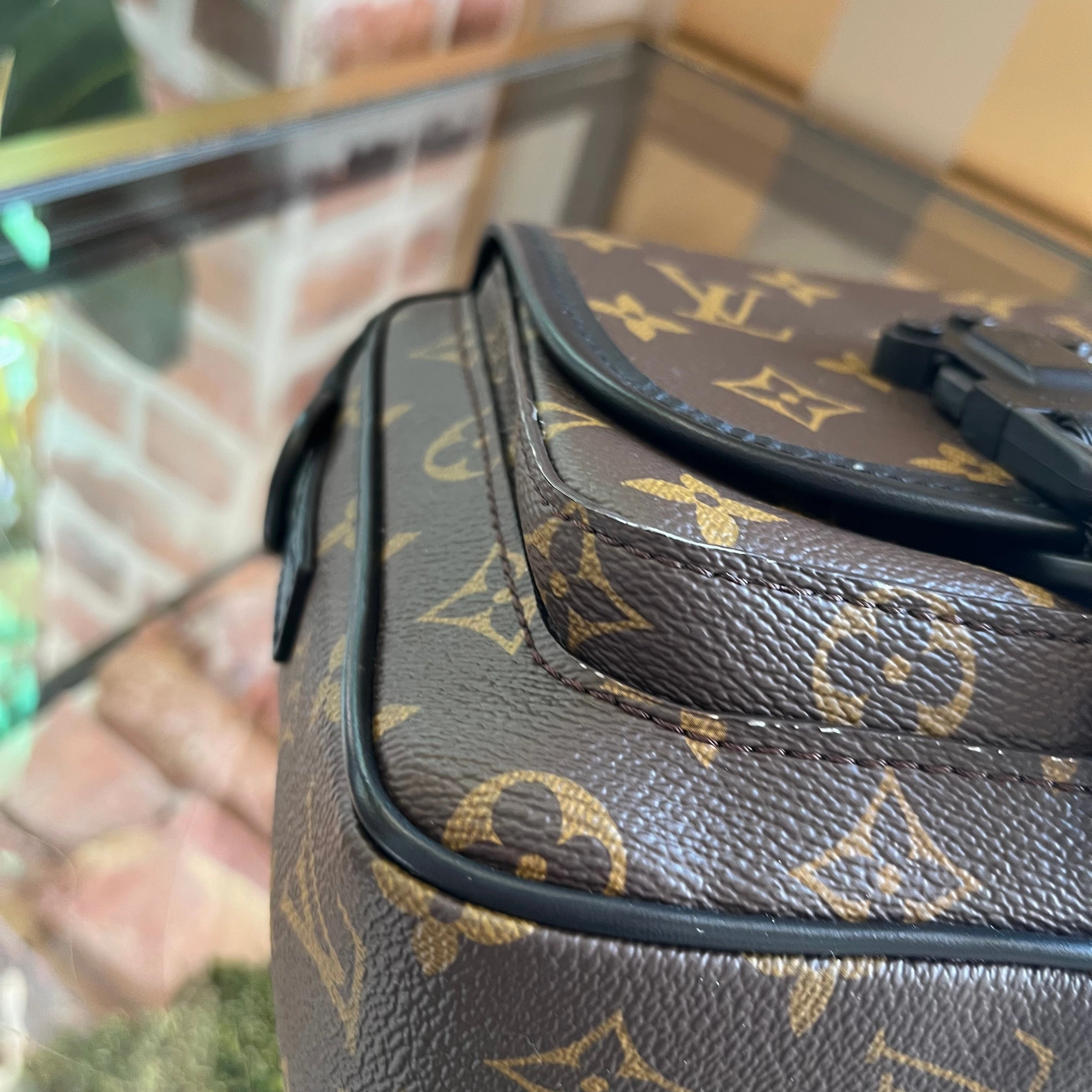 LOUIS VUITTON Quest Monogram Messenger