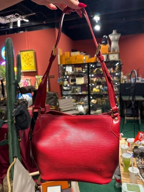 Louis Vuitton Red Leather Shoulder Bag Medium