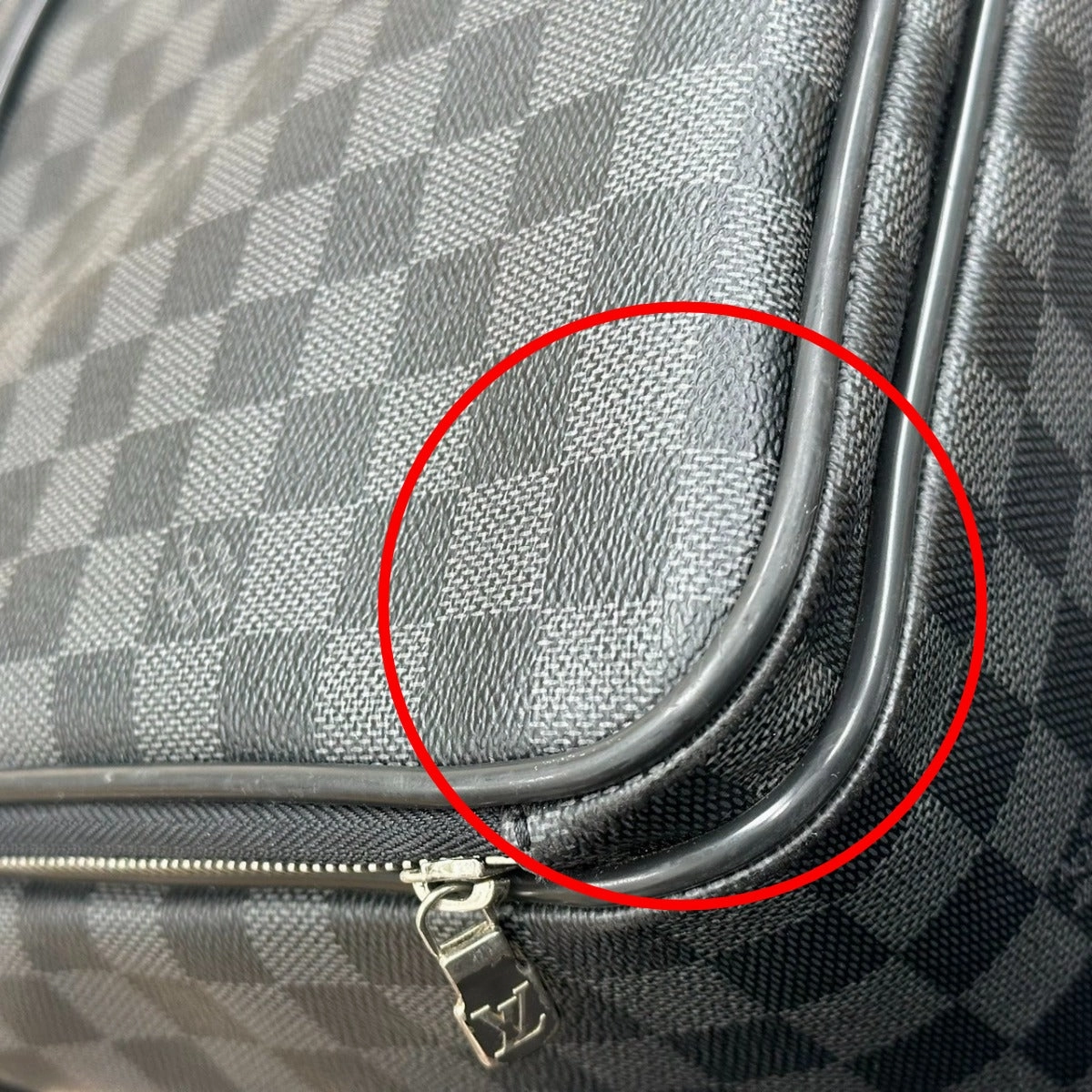 LOUIS VUITTON Shoulder Bag N23253 Damier Grafitto Canvas gray Business bag Damier Graphite Ikar mens