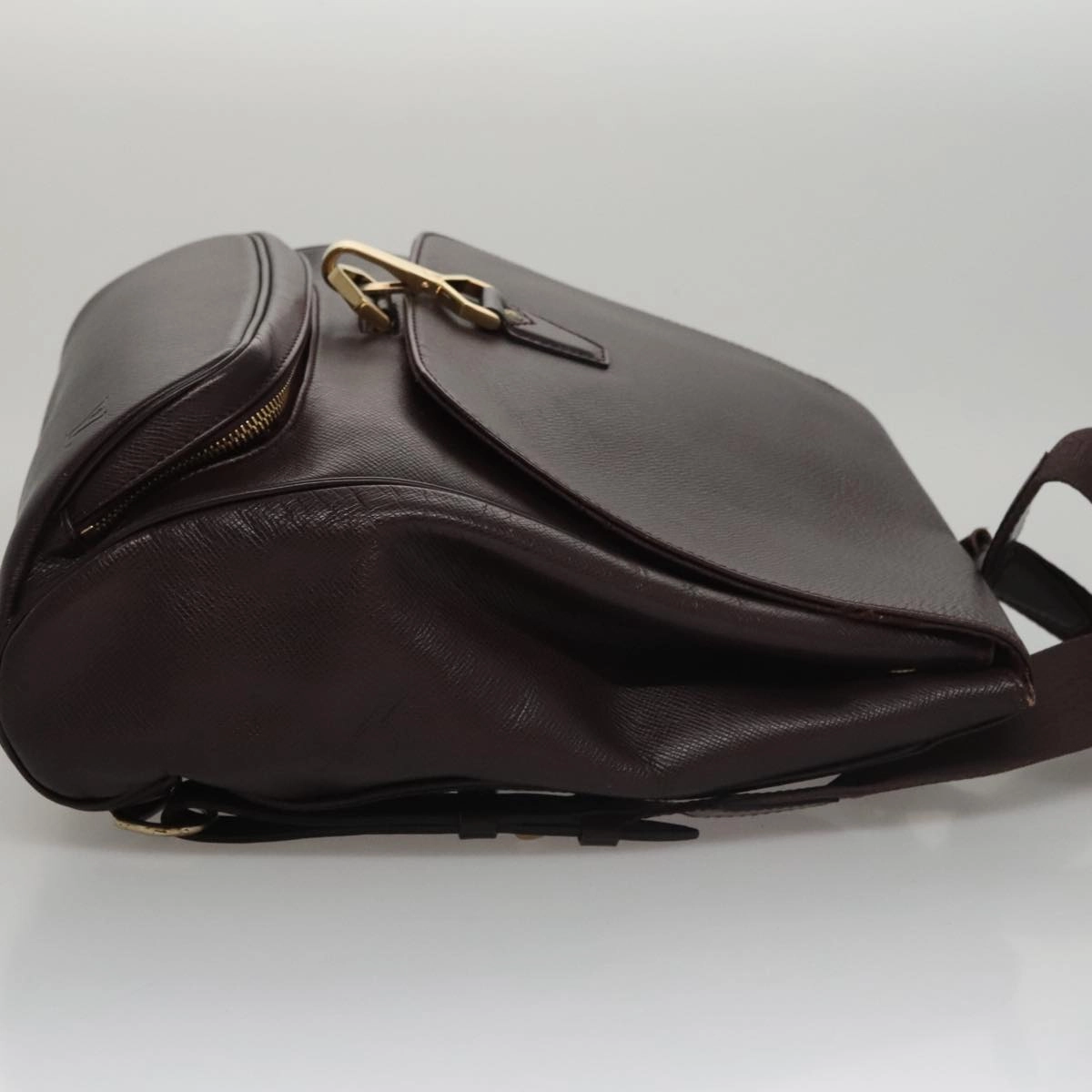 LOUIS VUITTON Taiga Cashier Backpack Acajou M30176 LV 107486