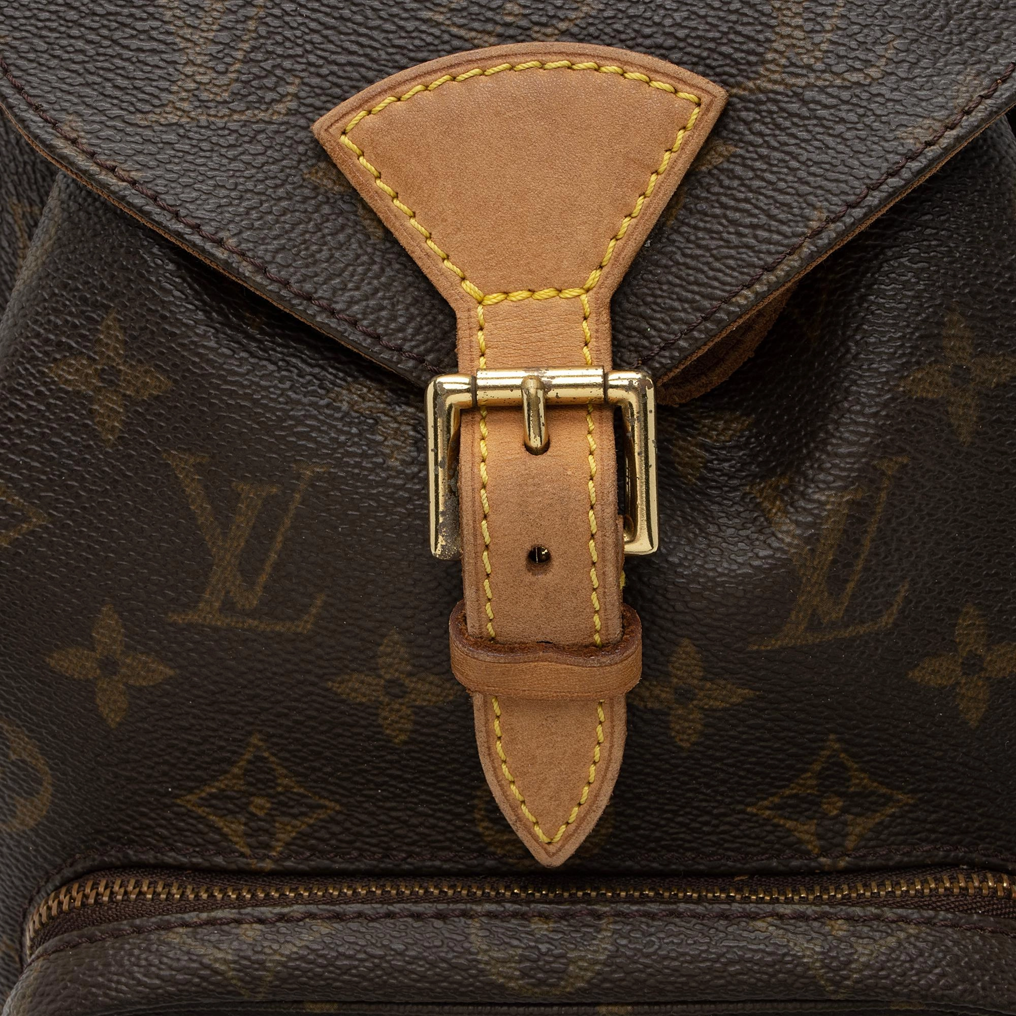 Louis Vuitton Vintage Monogram Canvas Montsouris MM Backpack (SHF-KhKN2W)