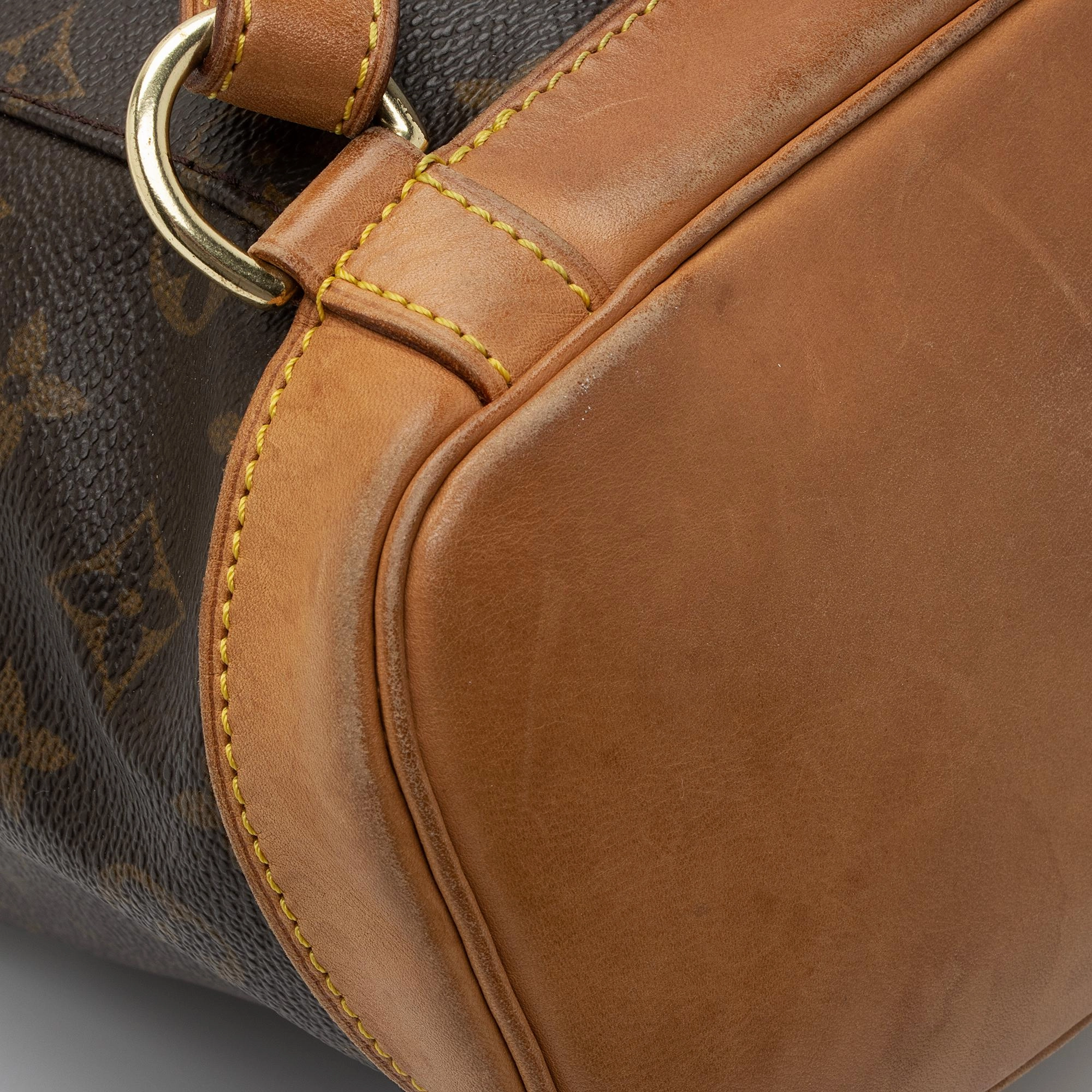 Louis Vuitton Vintage Monogram Canvas Montsouris MM Backpack (SHF-KhKN2W)