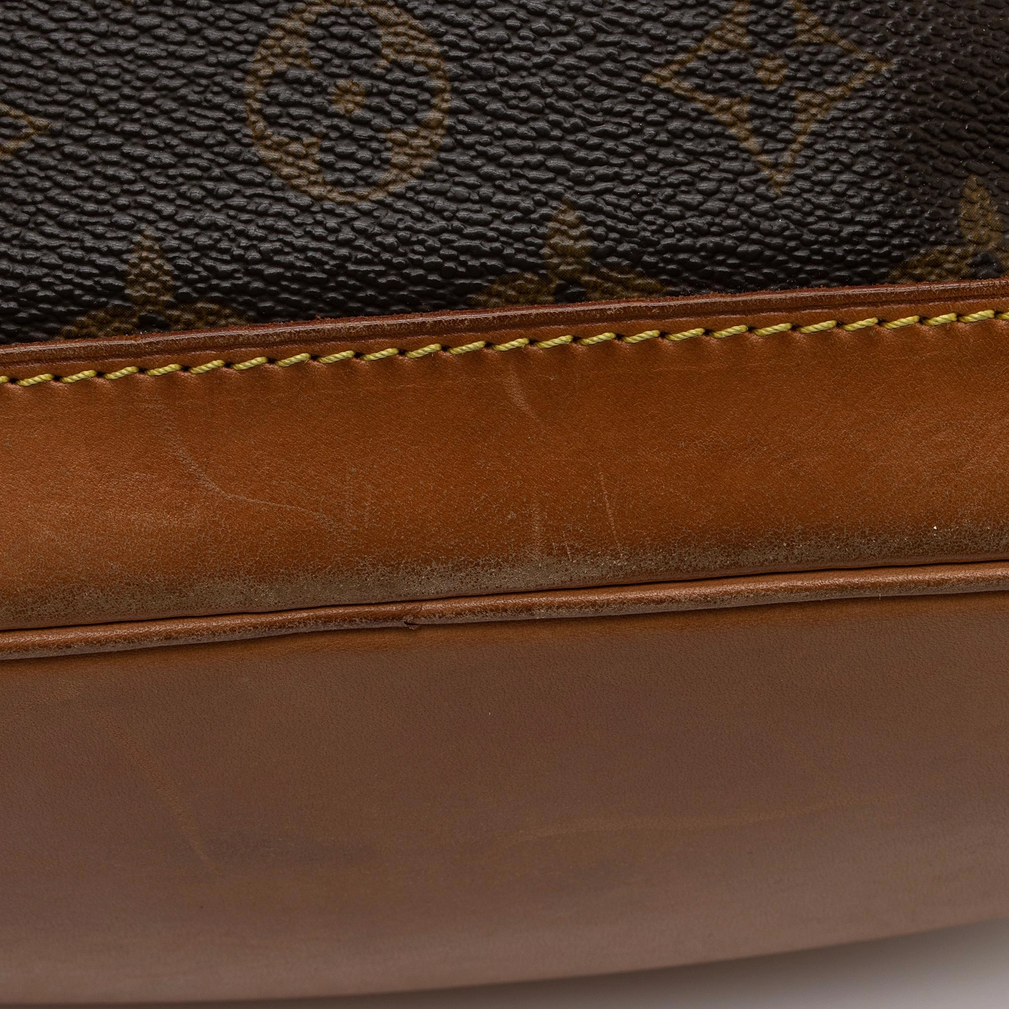 Louis Vuitton Vintage Monogram Canvas Montsouris MM Backpack (SHF-KhKN2W)