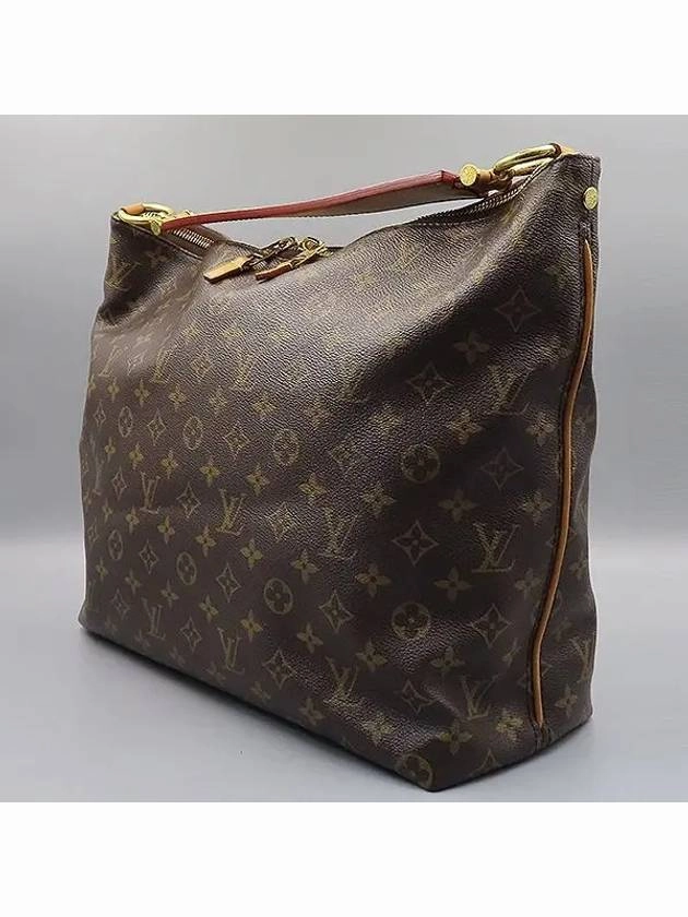 M40587 shoulder bag