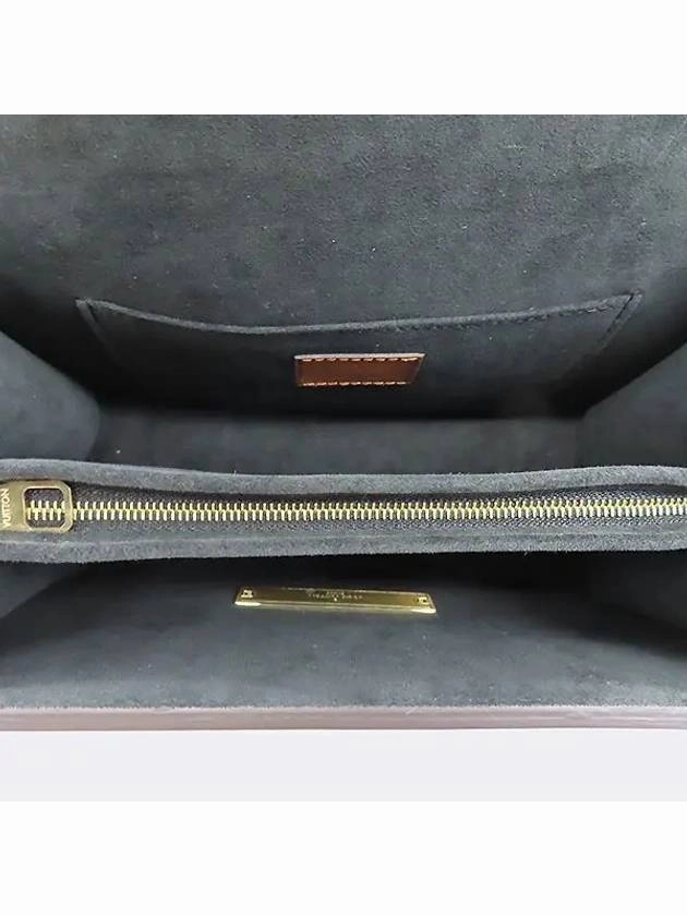 M45958 shoulder bag