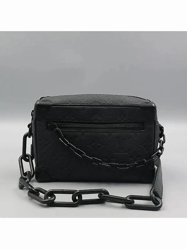 M55702 Crossbody Bag