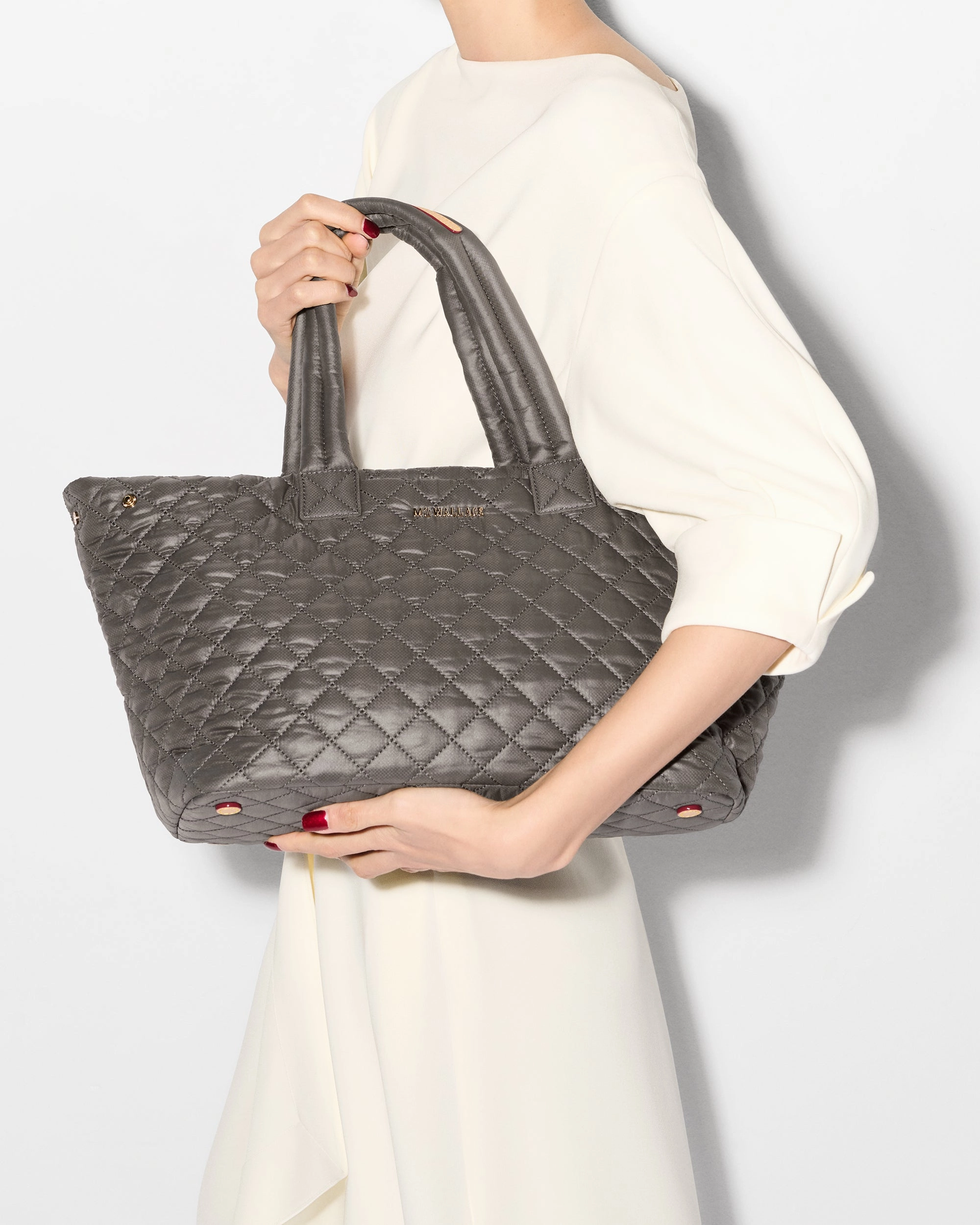Magnet Medium Metro City Tote