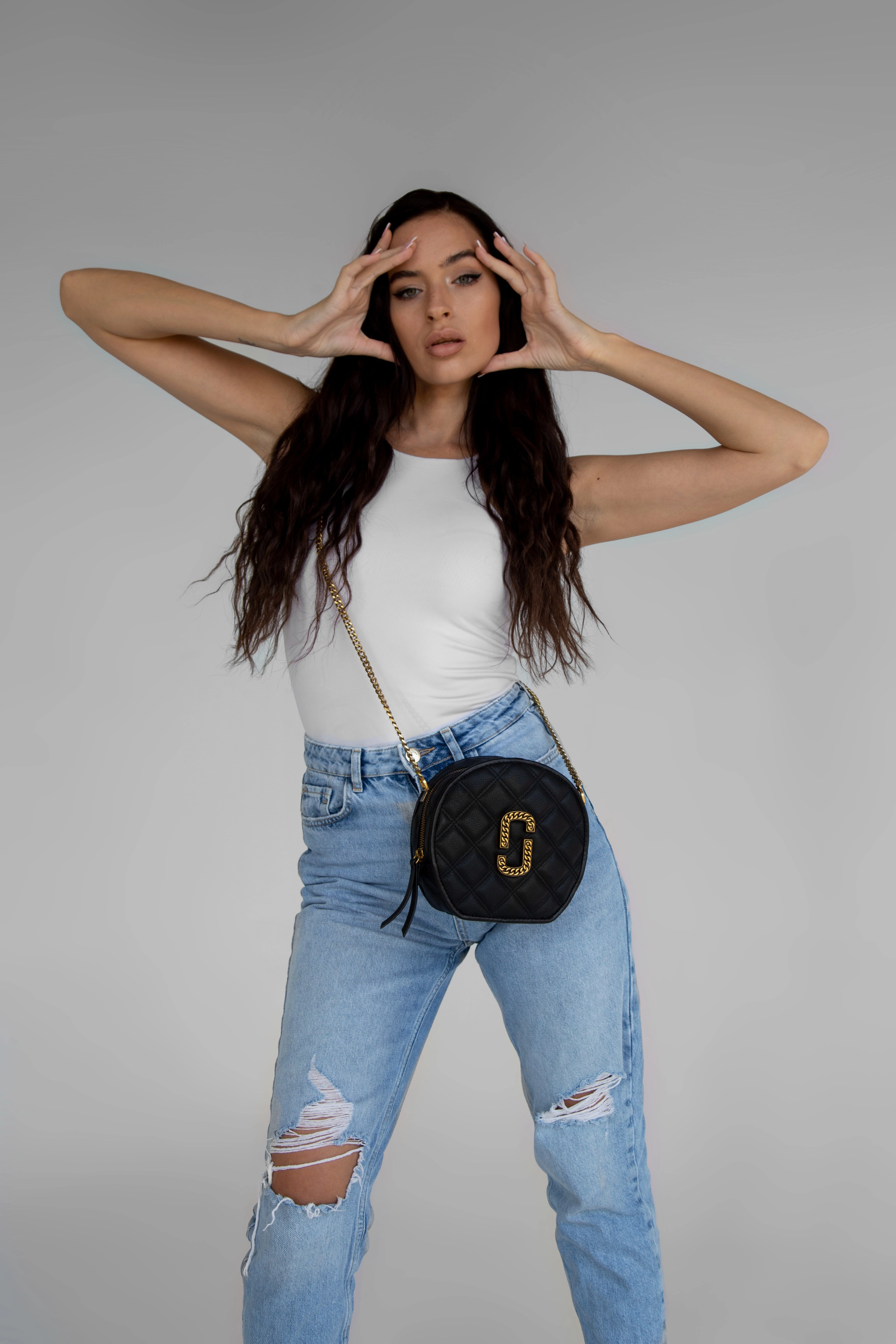 Marc Jacobs The Status round crossbody bag