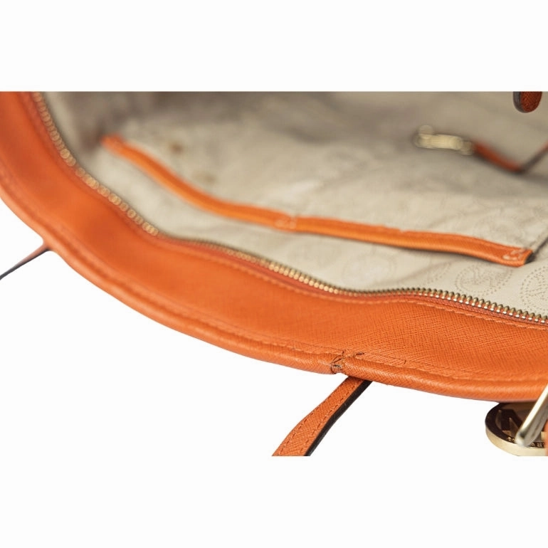 Michael Kors Jet Set Travel MD Tote