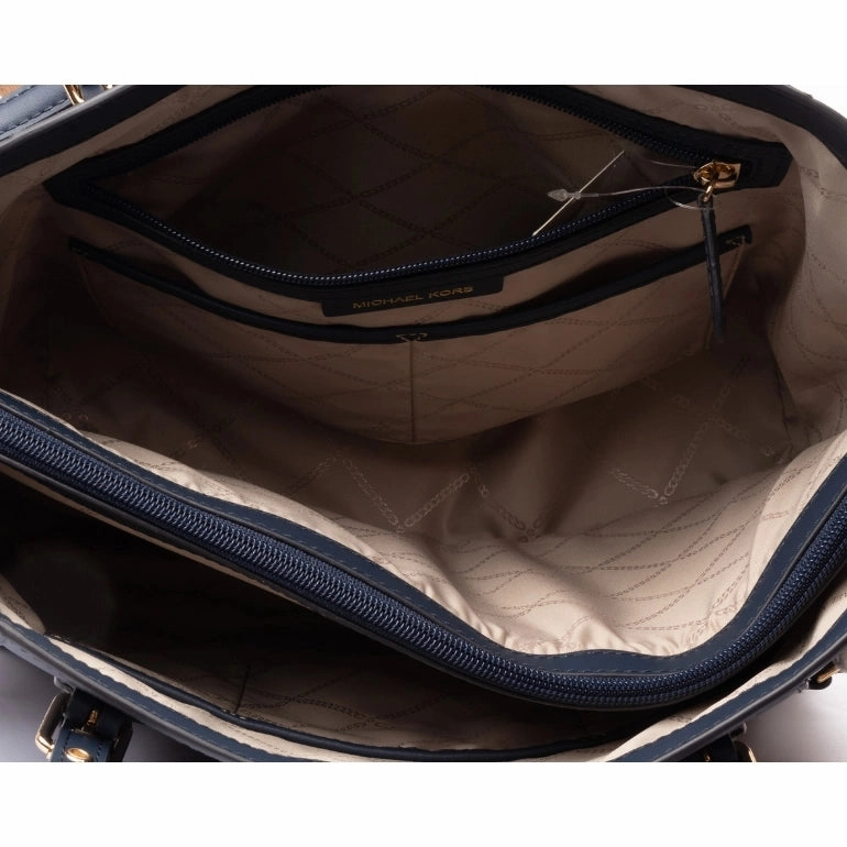 Michael Kors Voyager Tote