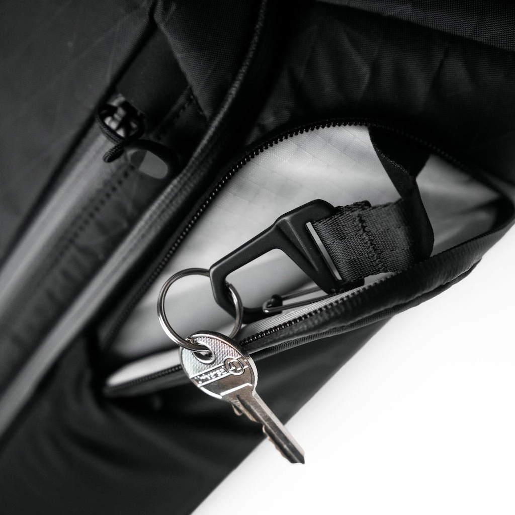 Modern Dayfarer Active Sling Pack (16L)