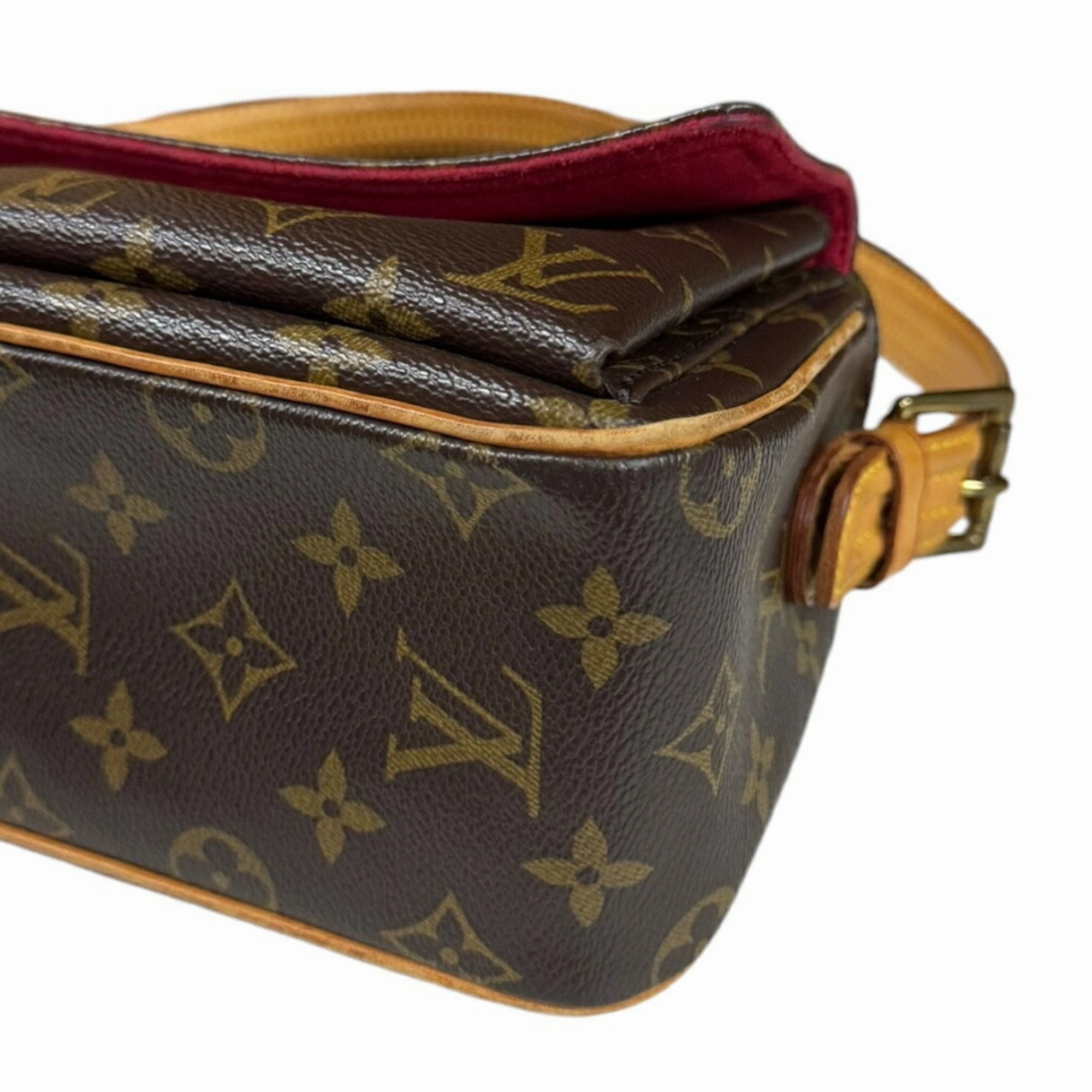 Monogram Canvas Pochette Crossbody Bag M40712