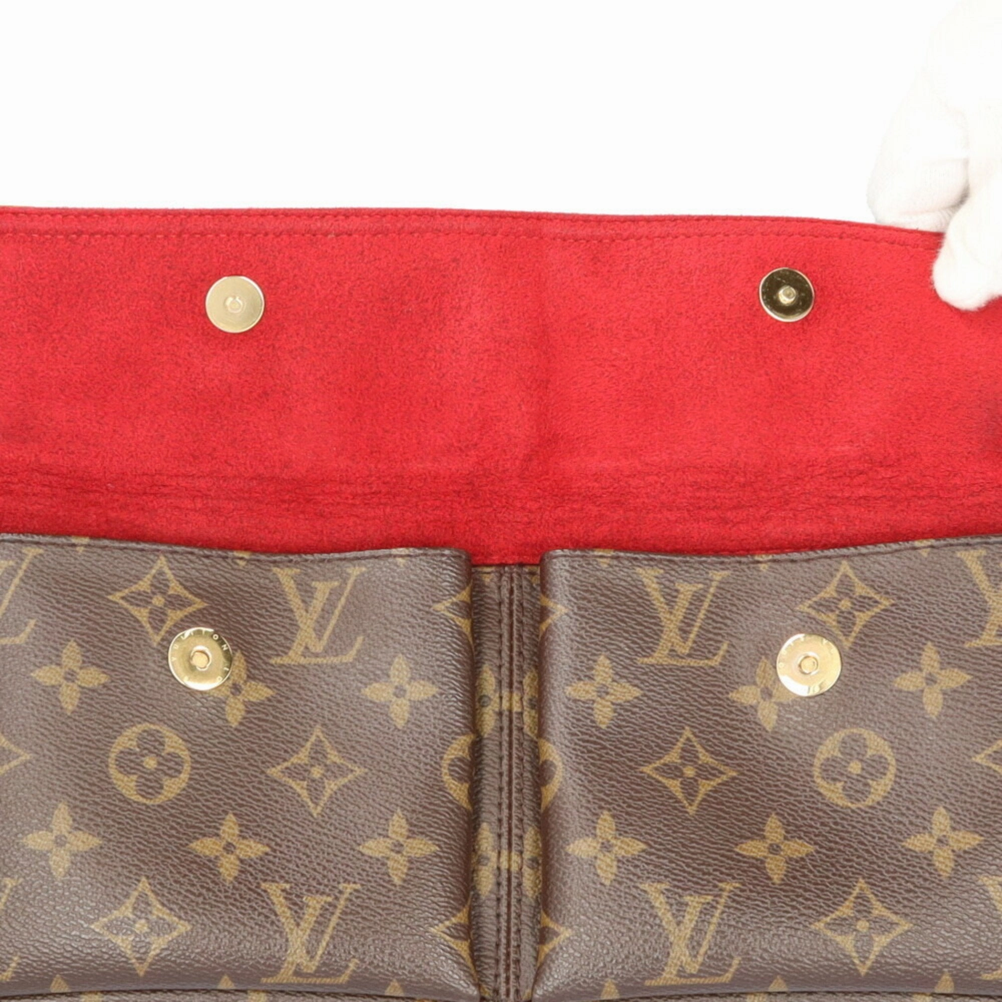 Monogram Canvas Pochette Crossbody Bag M40712