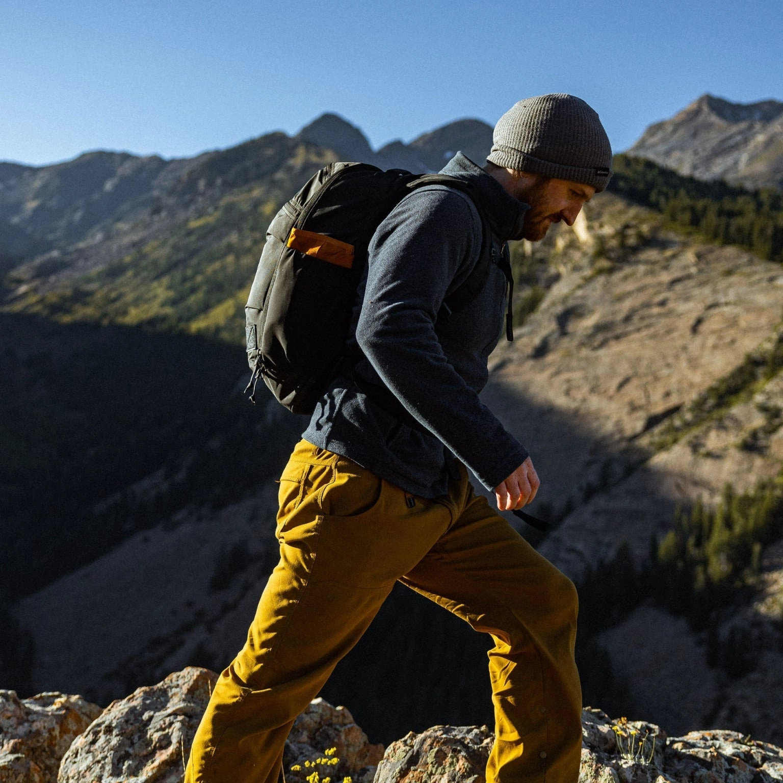 Mountain Panel Loader 22L