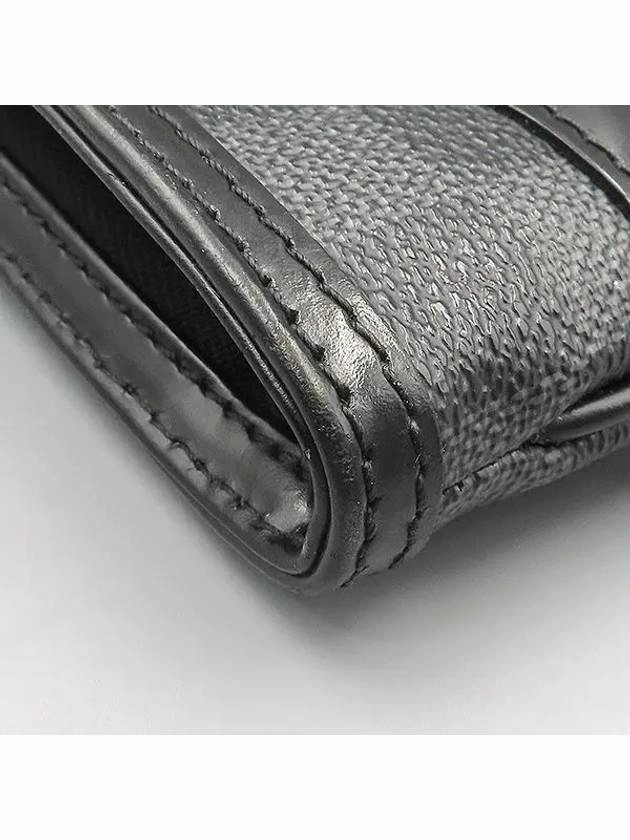N58028 Crossbody Bag