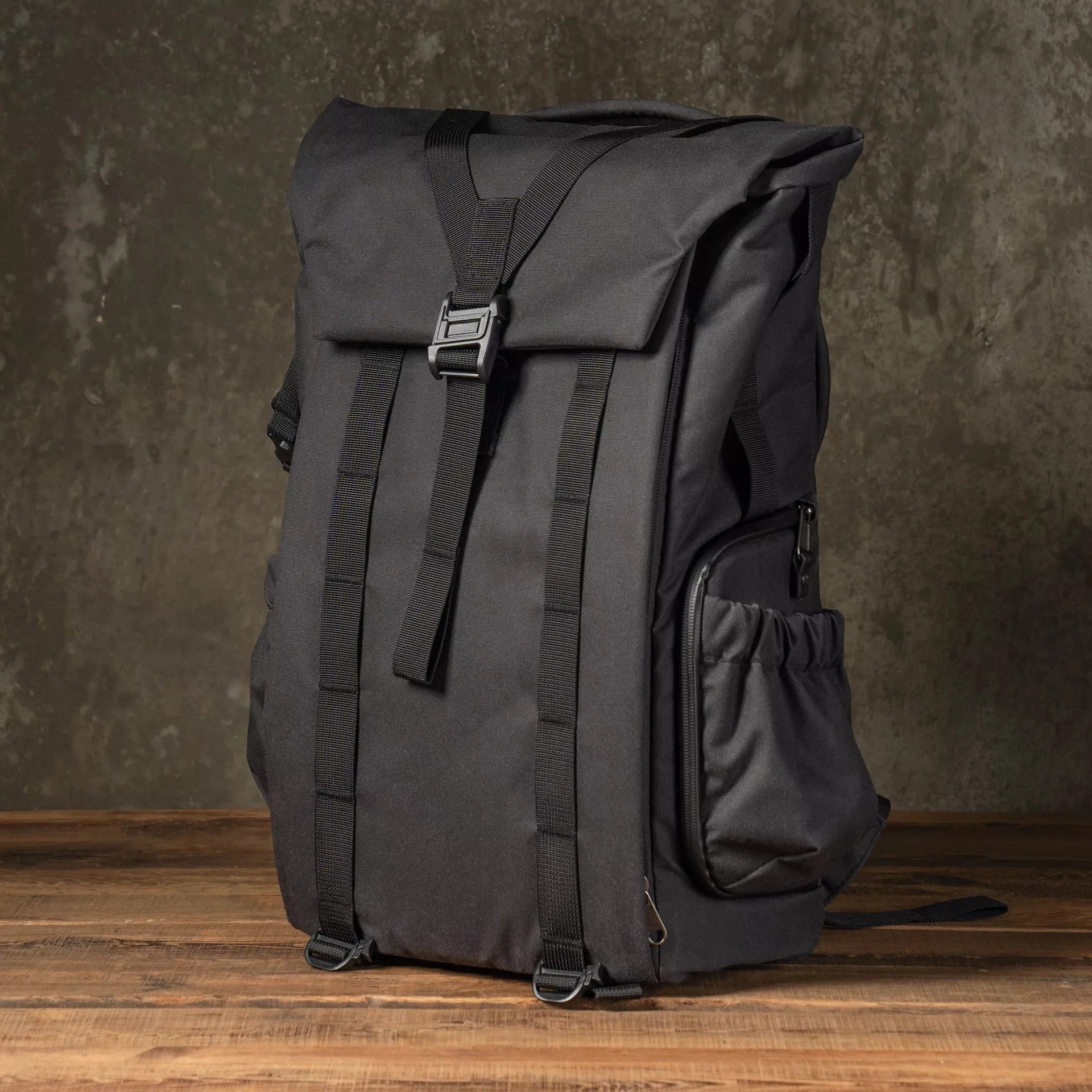 New Pilot Travel Camera Backpack 18L