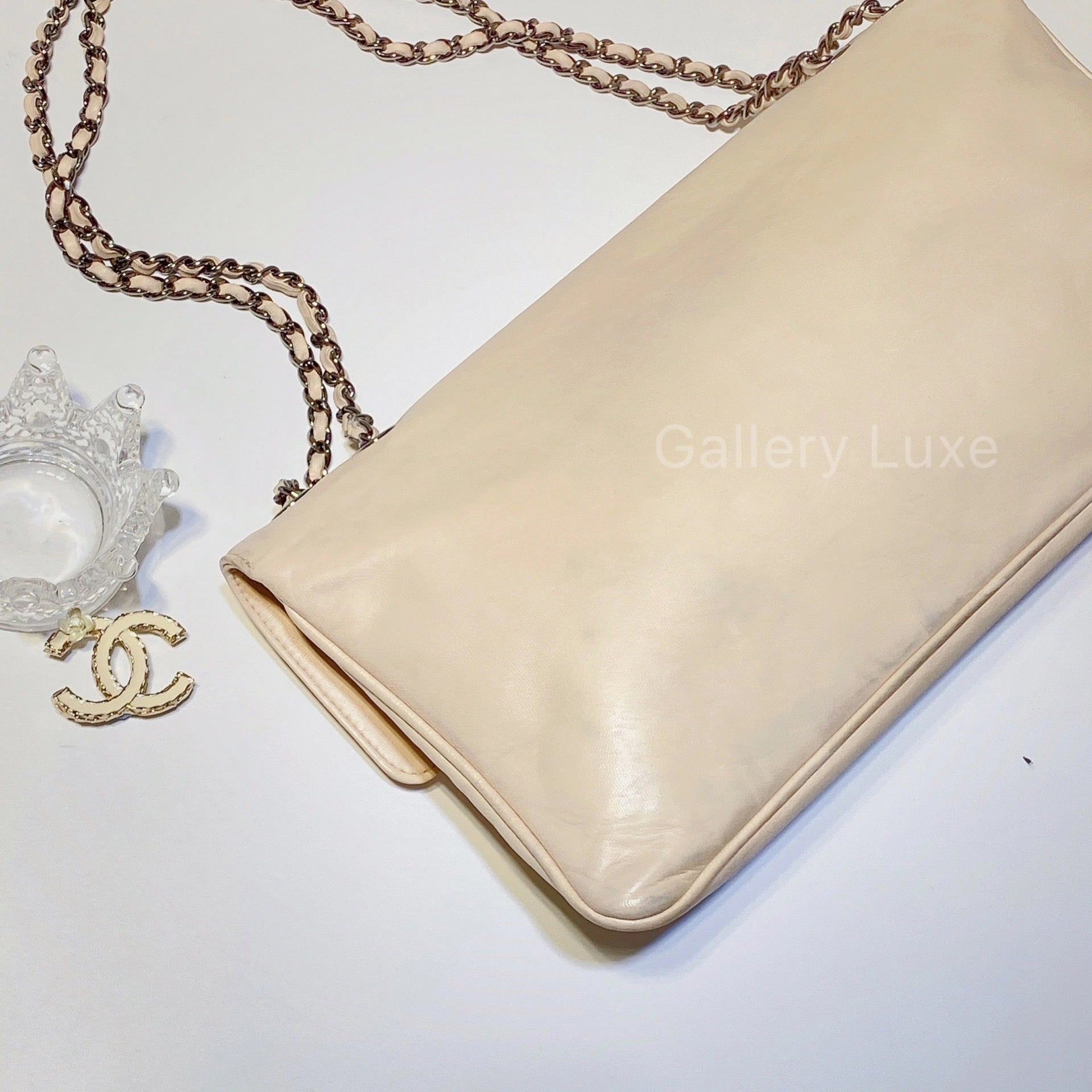 No.2644-Chanel Mademoiselle Lock Shoulder Bag