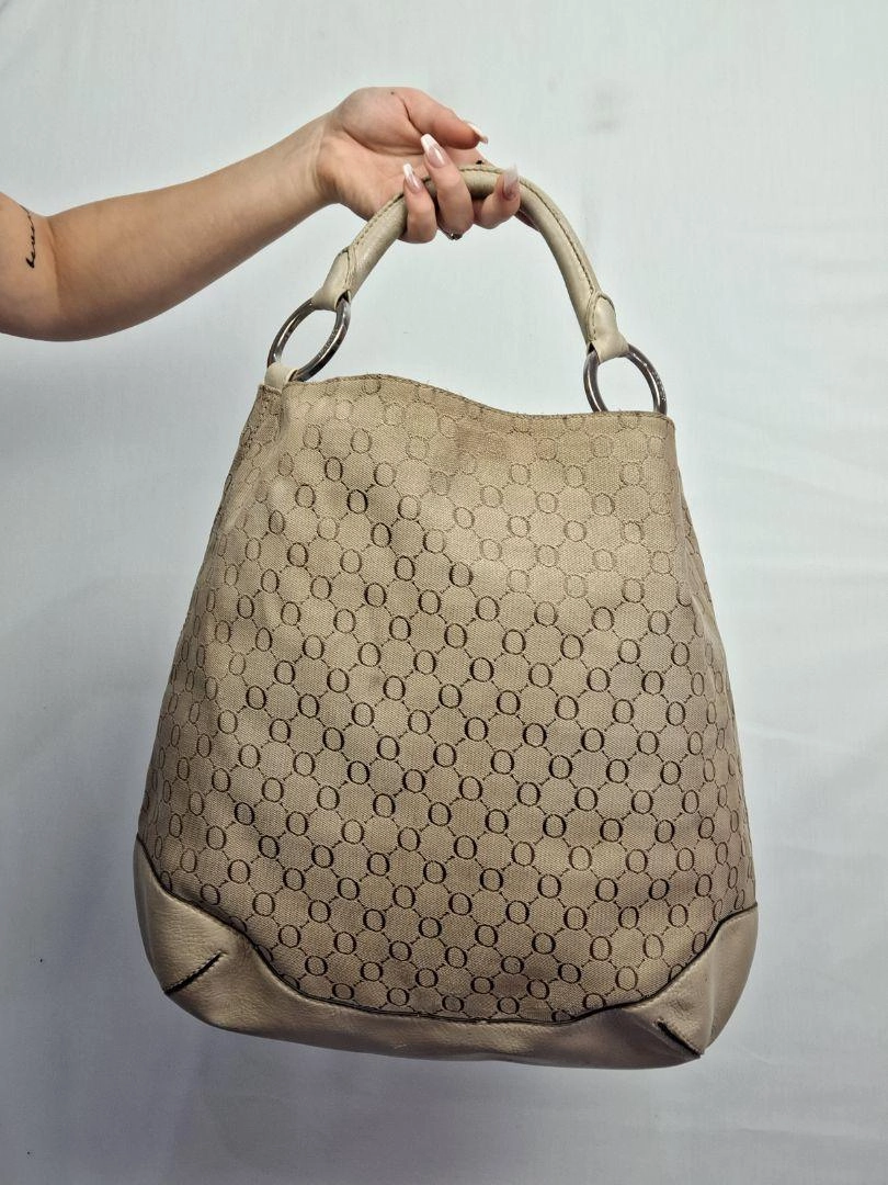 Oroton Cream Leather Hobo Style Bag Size None