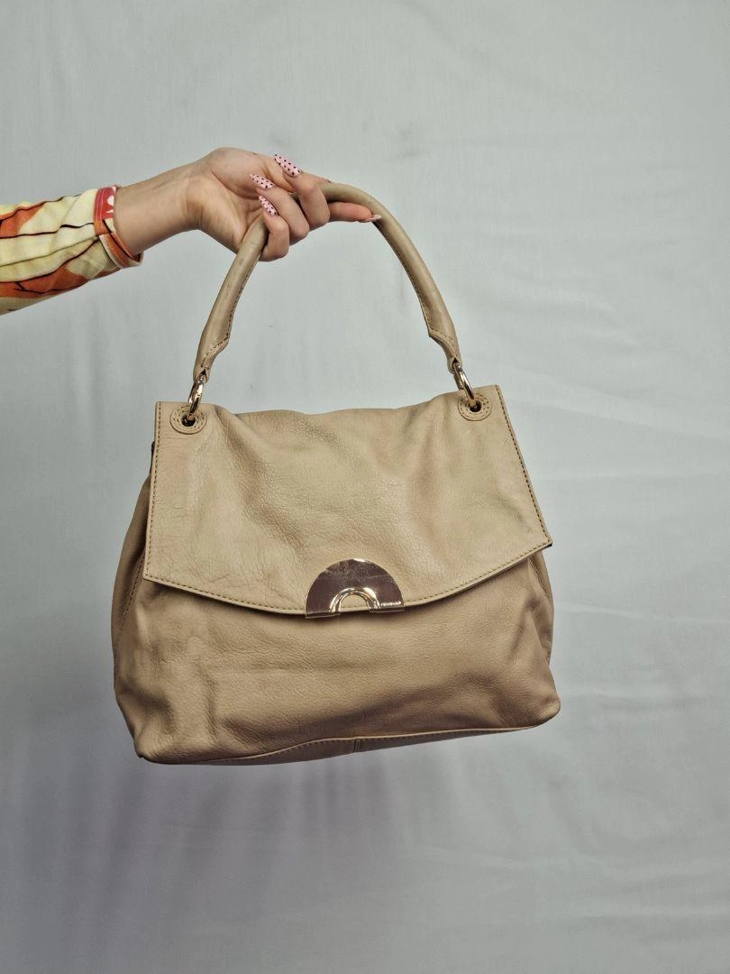 Oroton Relaxed Beige Leather Bag