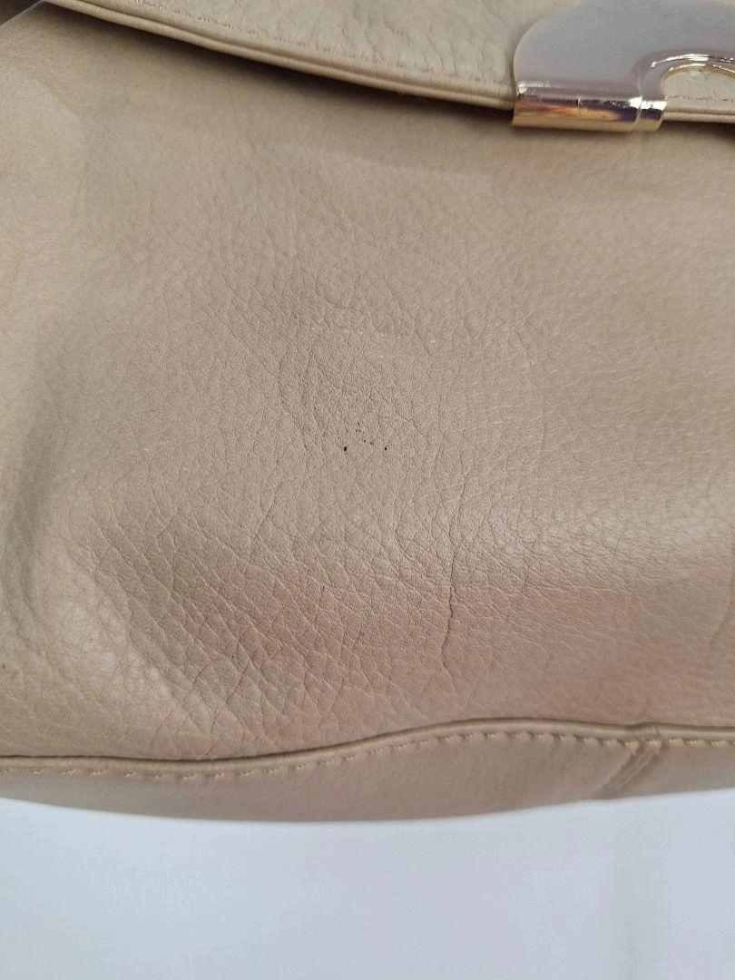 Oroton Relaxed Beige Leather Bag