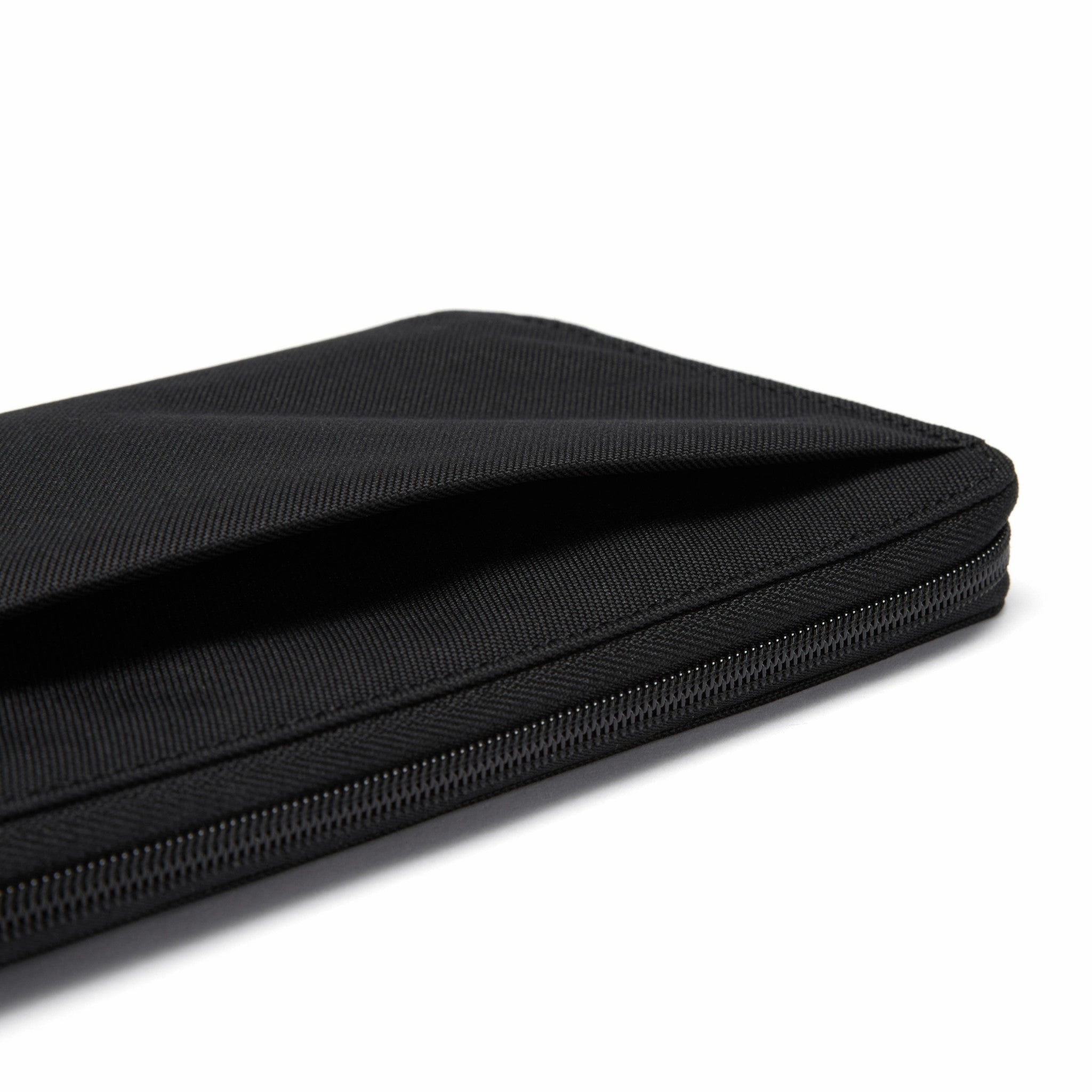 Pacsafe RFIDsafe Travel Wallet