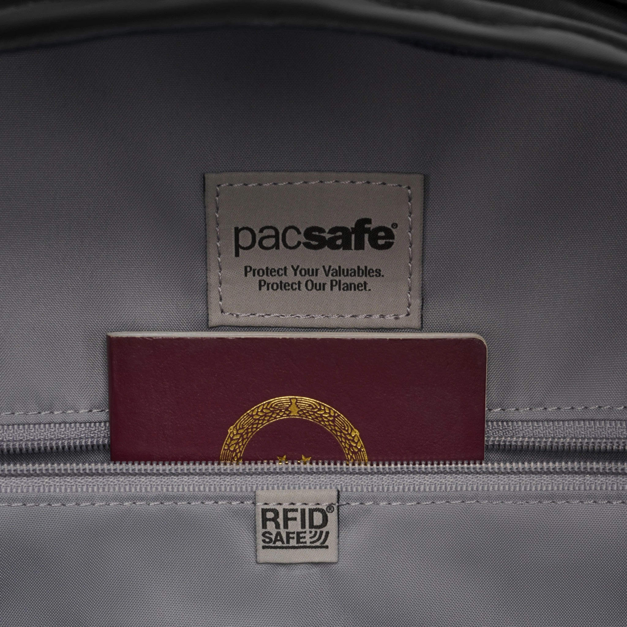Pacsafe W 10L Backpack