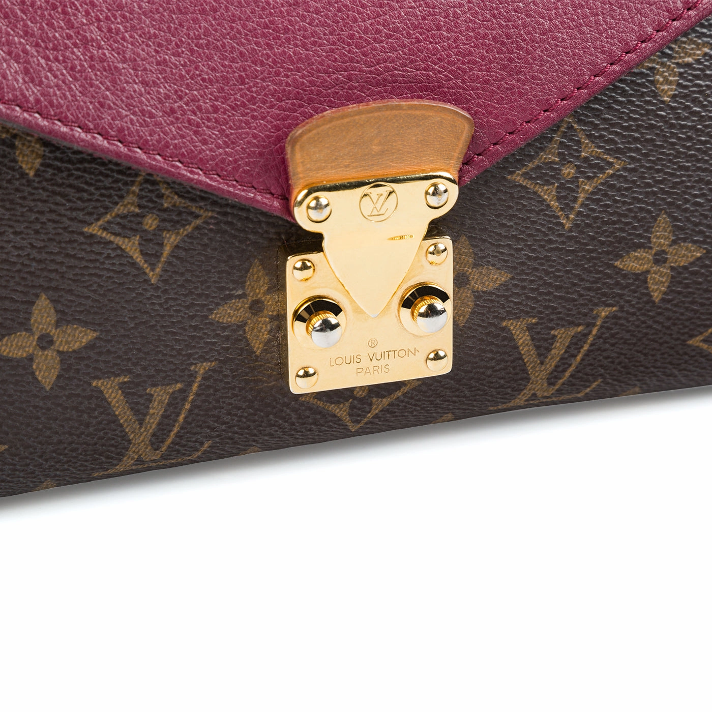 Pallas Chain Shoulder Bag