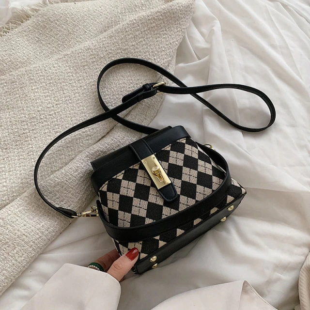 Pandori Women's Handbag