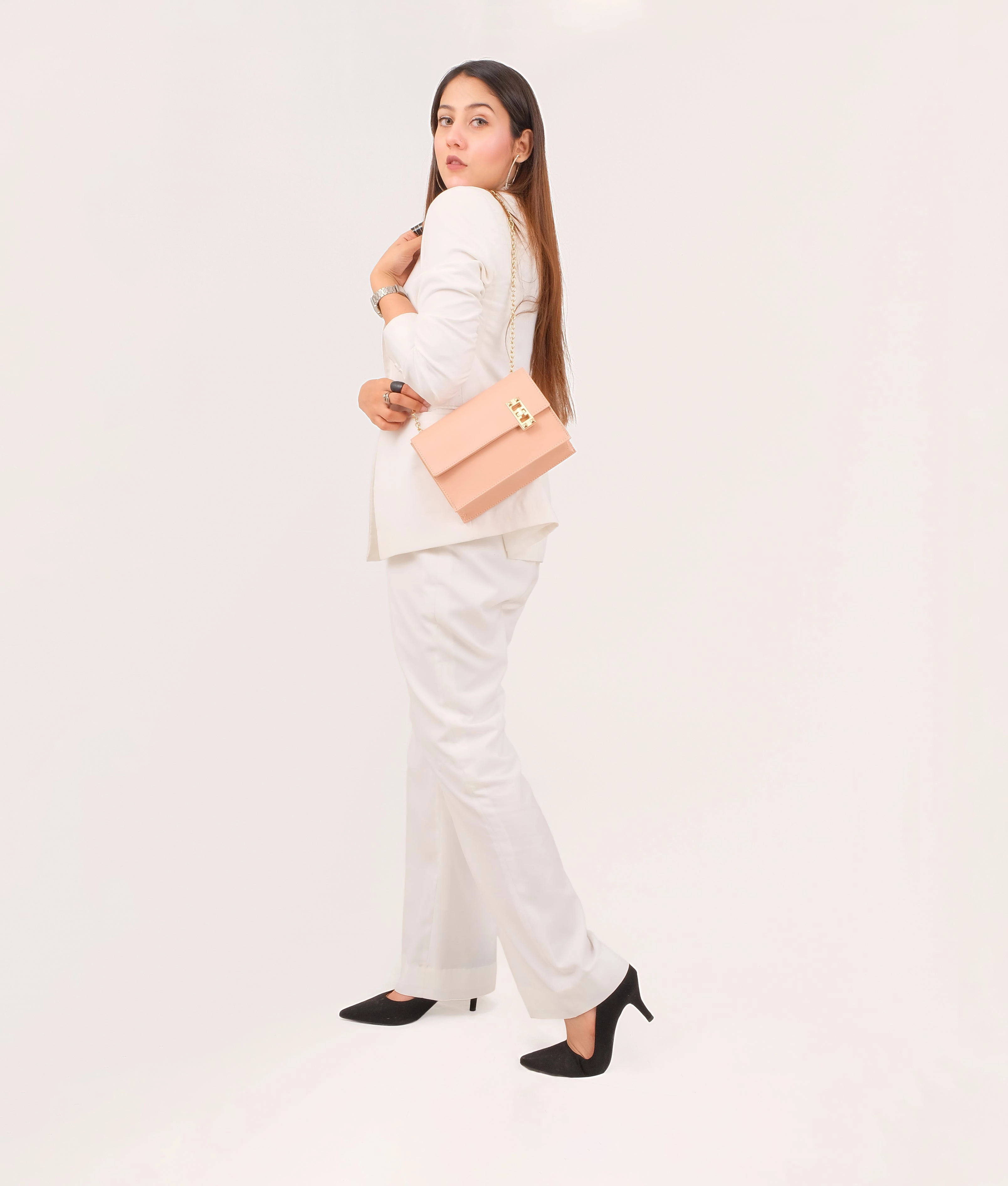 Peach chain shoulder bag with twist lock