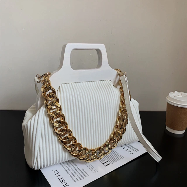 Pereira Women's Leather Chain Handbag