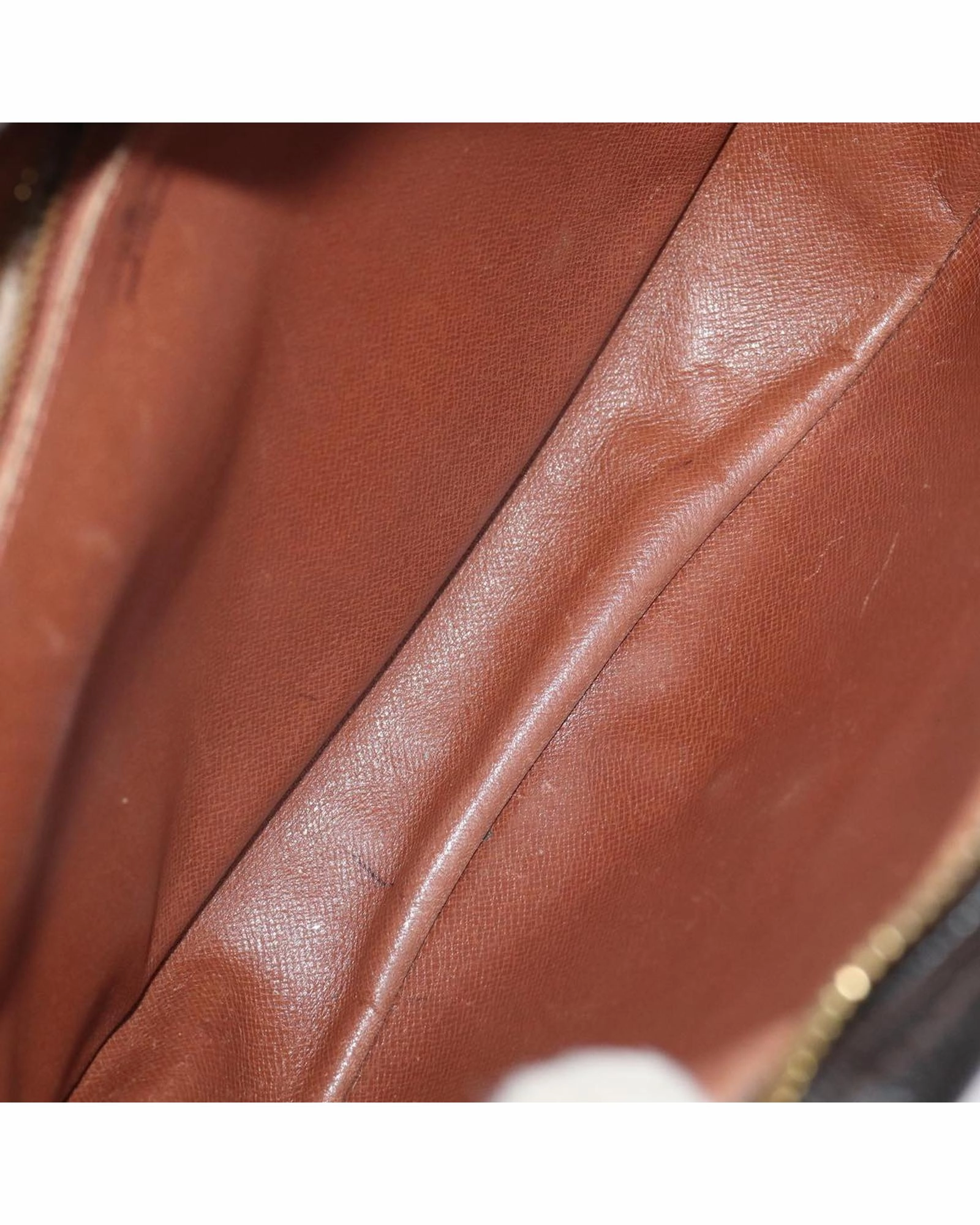 Pochette Croissant Crossbody Bag